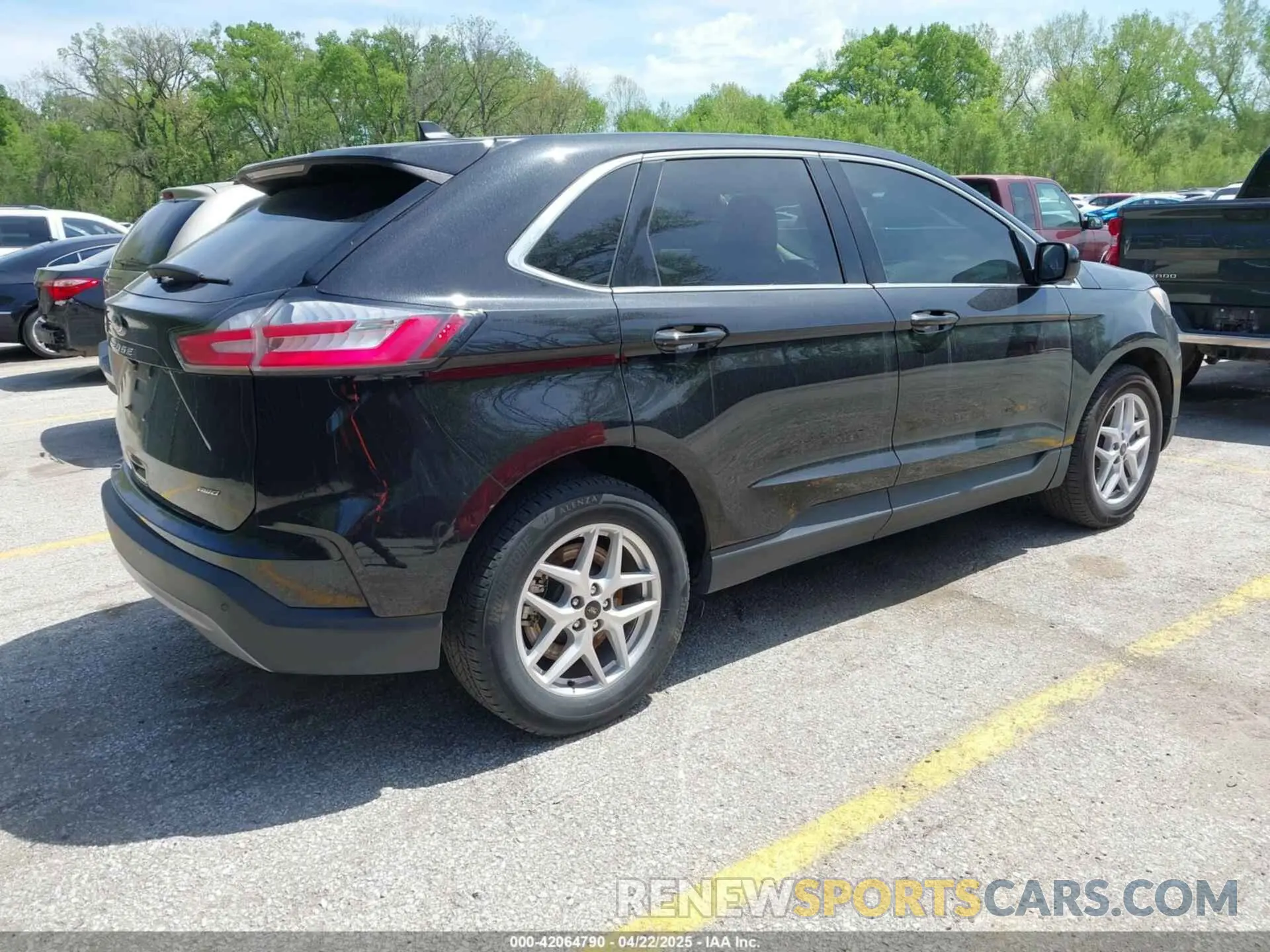 4 Photograph of a damaged car 2FMPK4J9XPBA21925 FORD EDGE 2023