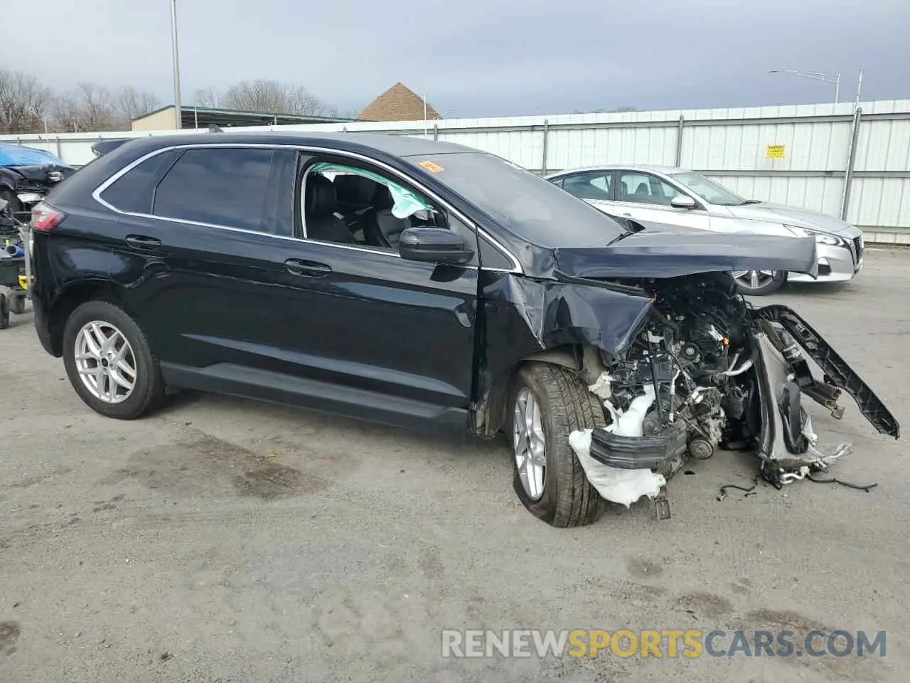 4 Photograph of a damaged car 2FMPK4J9XPBA38157 FORD EDGE 2023