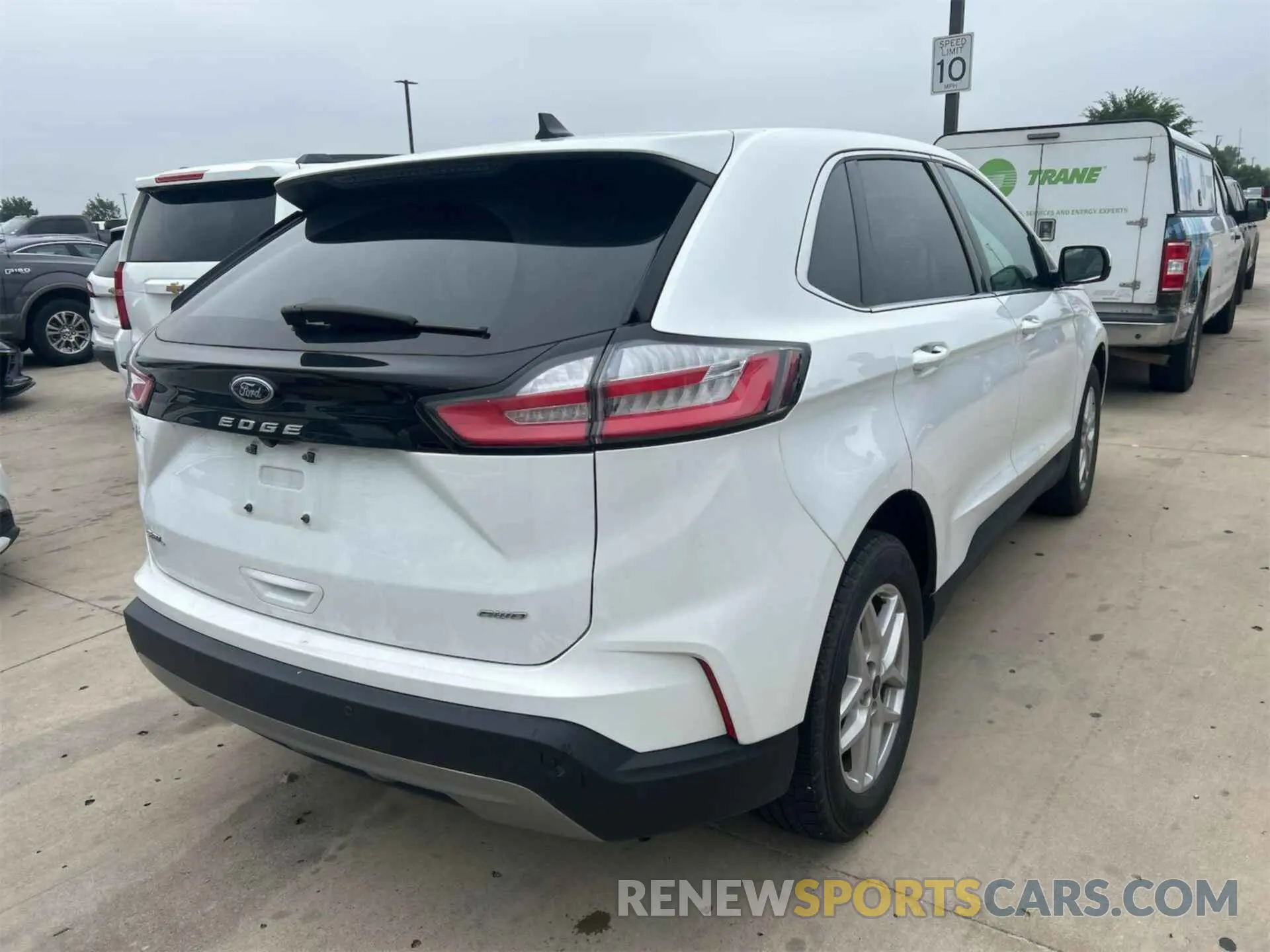 14 Photograph of a damaged car 2FMPK4J9XPBA61261 FORD EDGE 2023