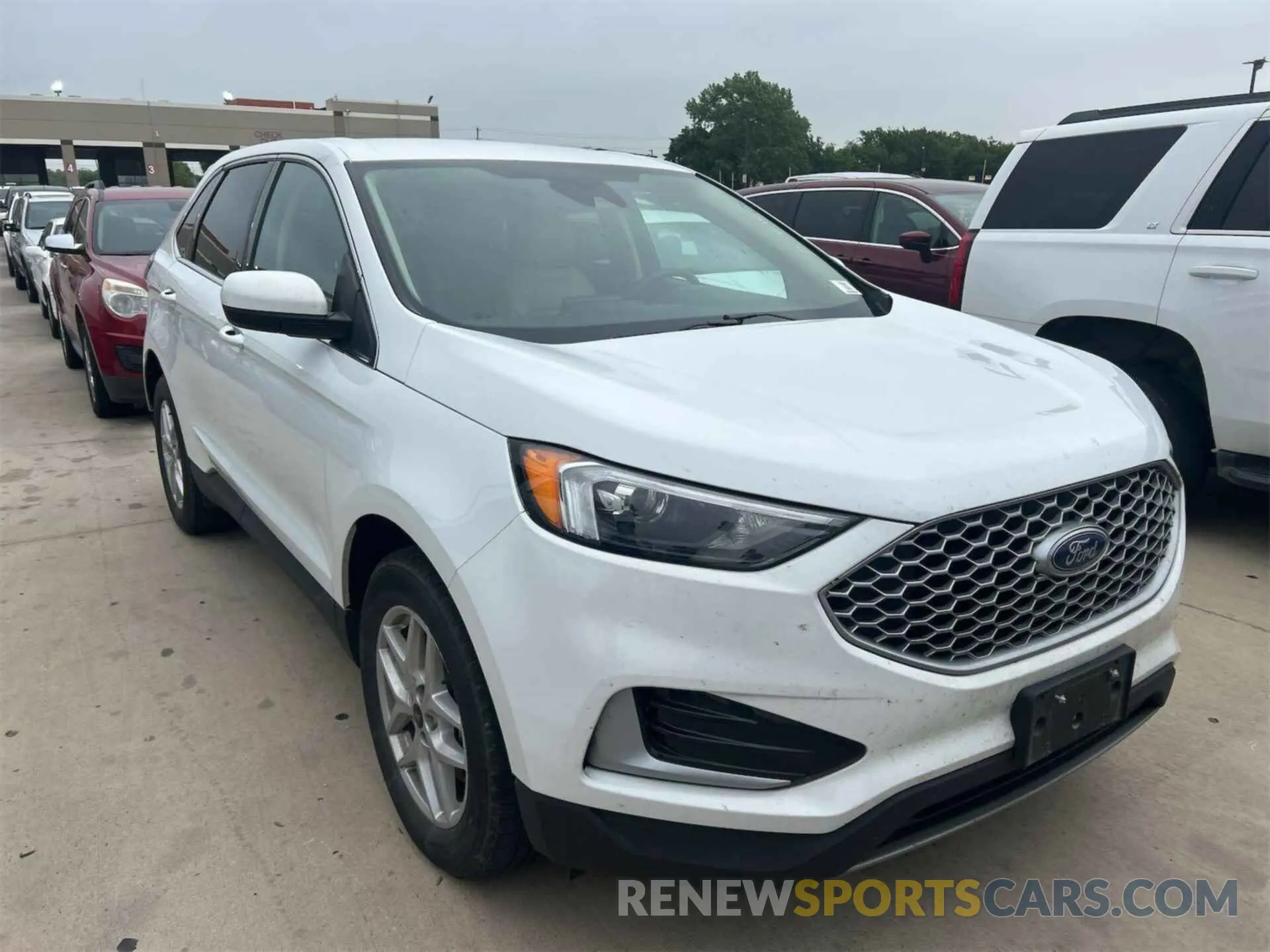 9 Photograph of a damaged car 2FMPK4J9XPBA61261 FORD EDGE 2023