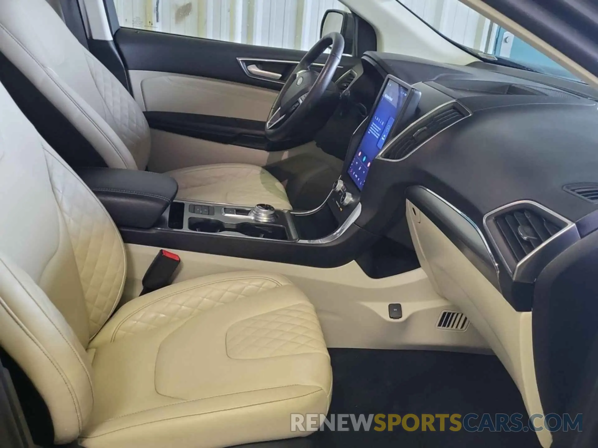 2 Photograph of a damaged car 2FMPK4K90PBA44984 FORD EDGE 2023