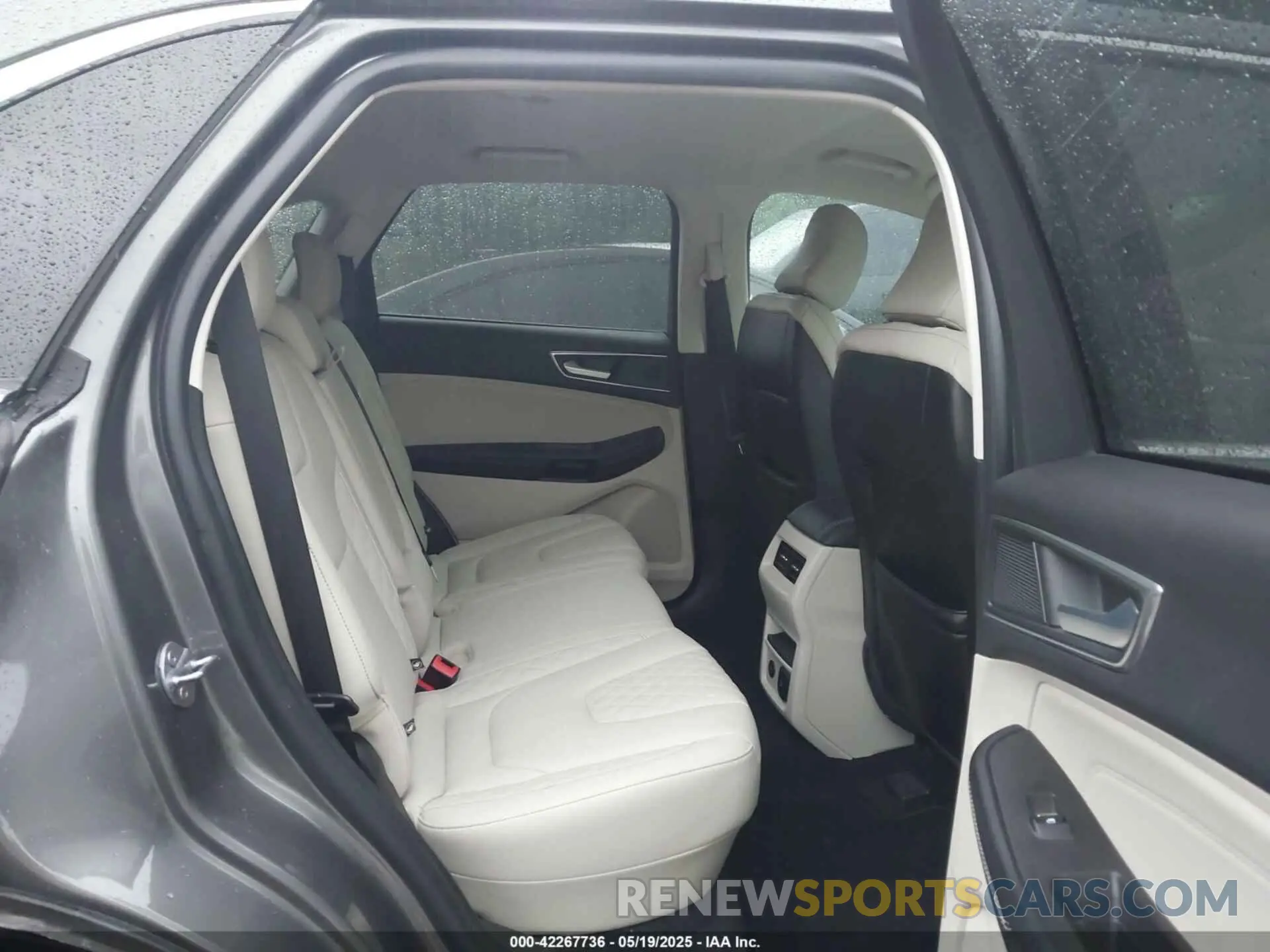 8 Photograph of a damaged car 2FMPK4K91PBA00749 FORD EDGE 2023