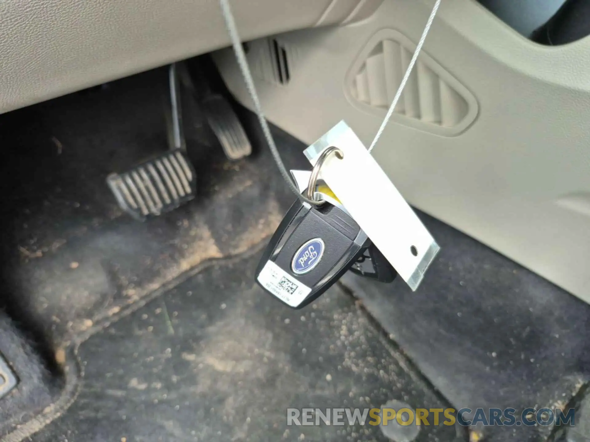 19 Photograph of a damaged car 2FMPK4K92PBA44940 FORD EDGE 2023