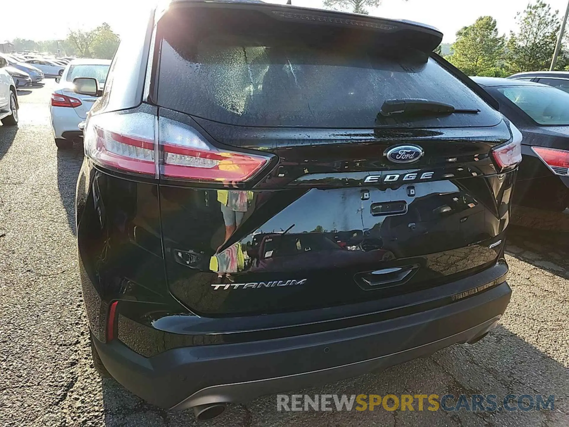 28 Photograph of a damaged car 2FMPK4K93PBA44736 FORD EDGE 2023