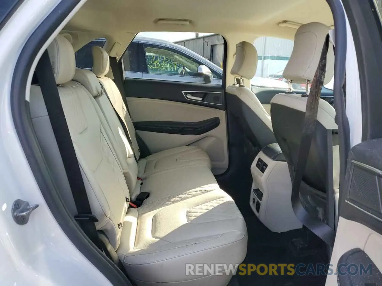 11 Photograph of a damaged car 2FMPK4K94PBA54143 FORD EDGE 2023