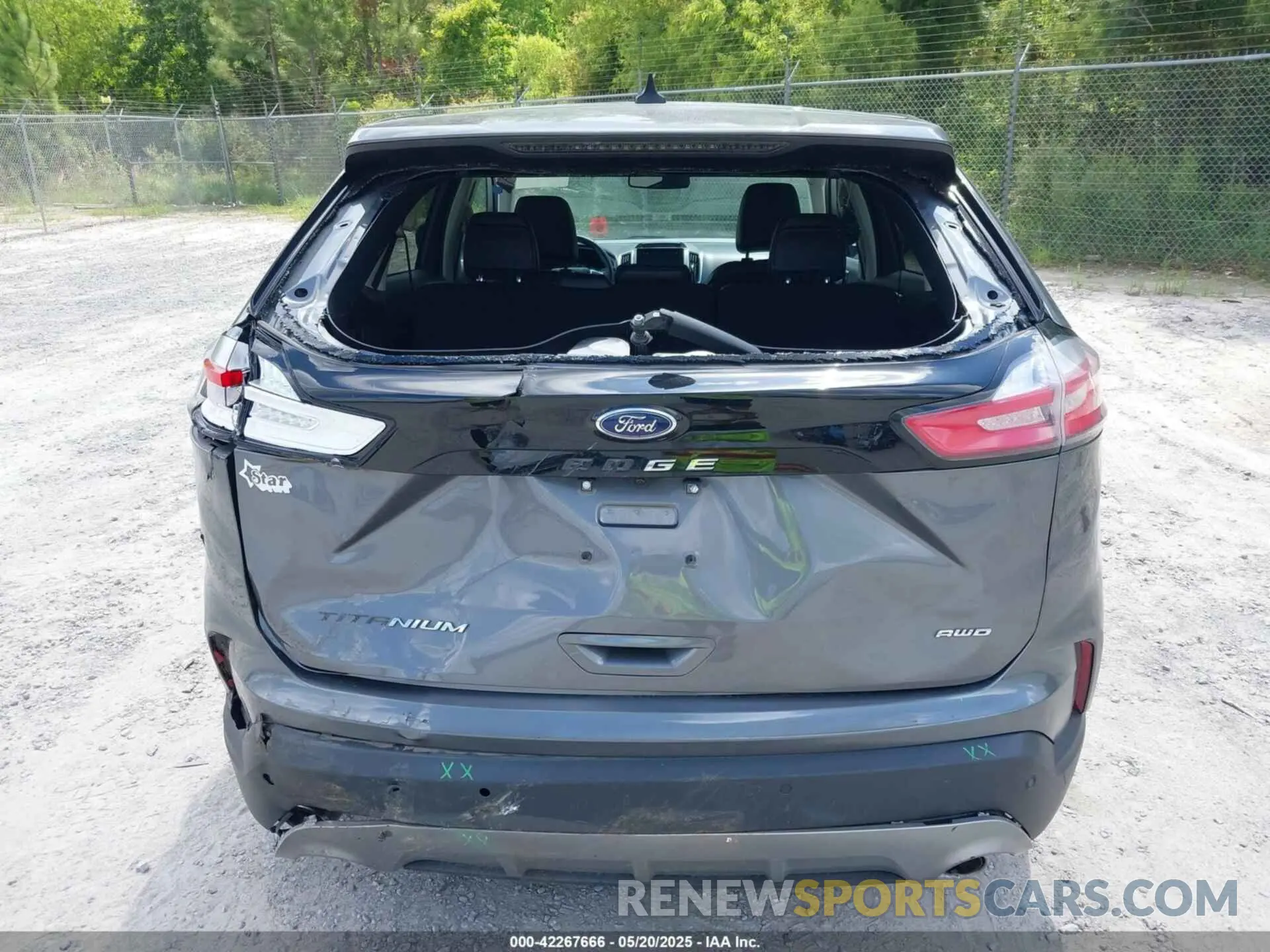 17 Photograph of a damaged car 2FMPK4K96PBA45251 FORD EDGE 2023