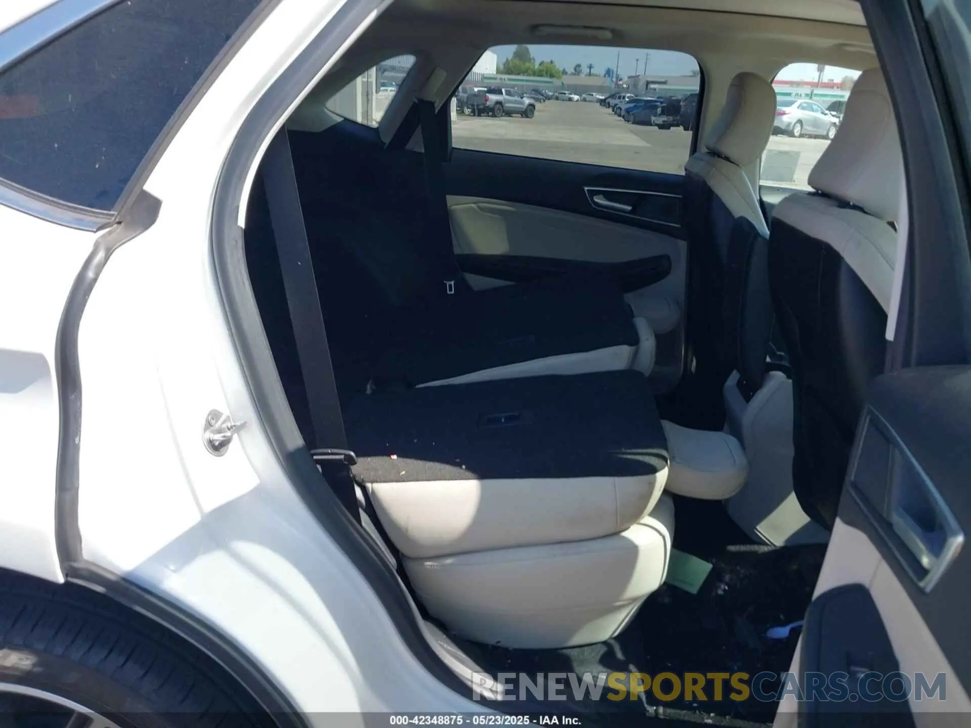 8 Photograph of a damaged car 2FMPK4K98PBA16124 FORD EDGE 2023
