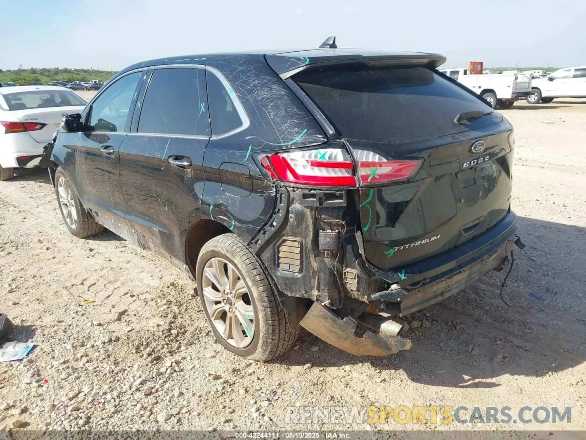 17 Photograph of a damaged car 2FMPK4K99PBA58026 FORD EDGE 2023