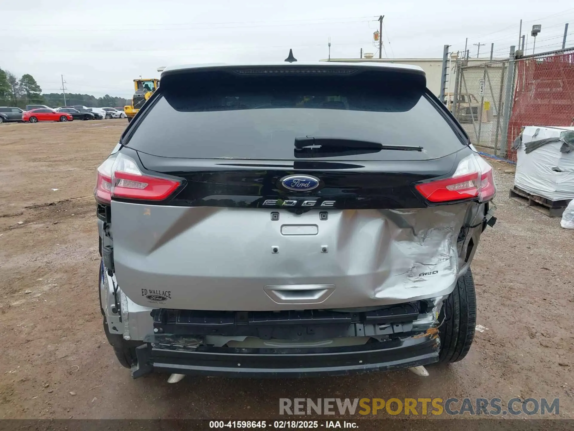 17 Photograph of a damaged car 2FMPK4G90RBA19272 FORD EDGE 2024