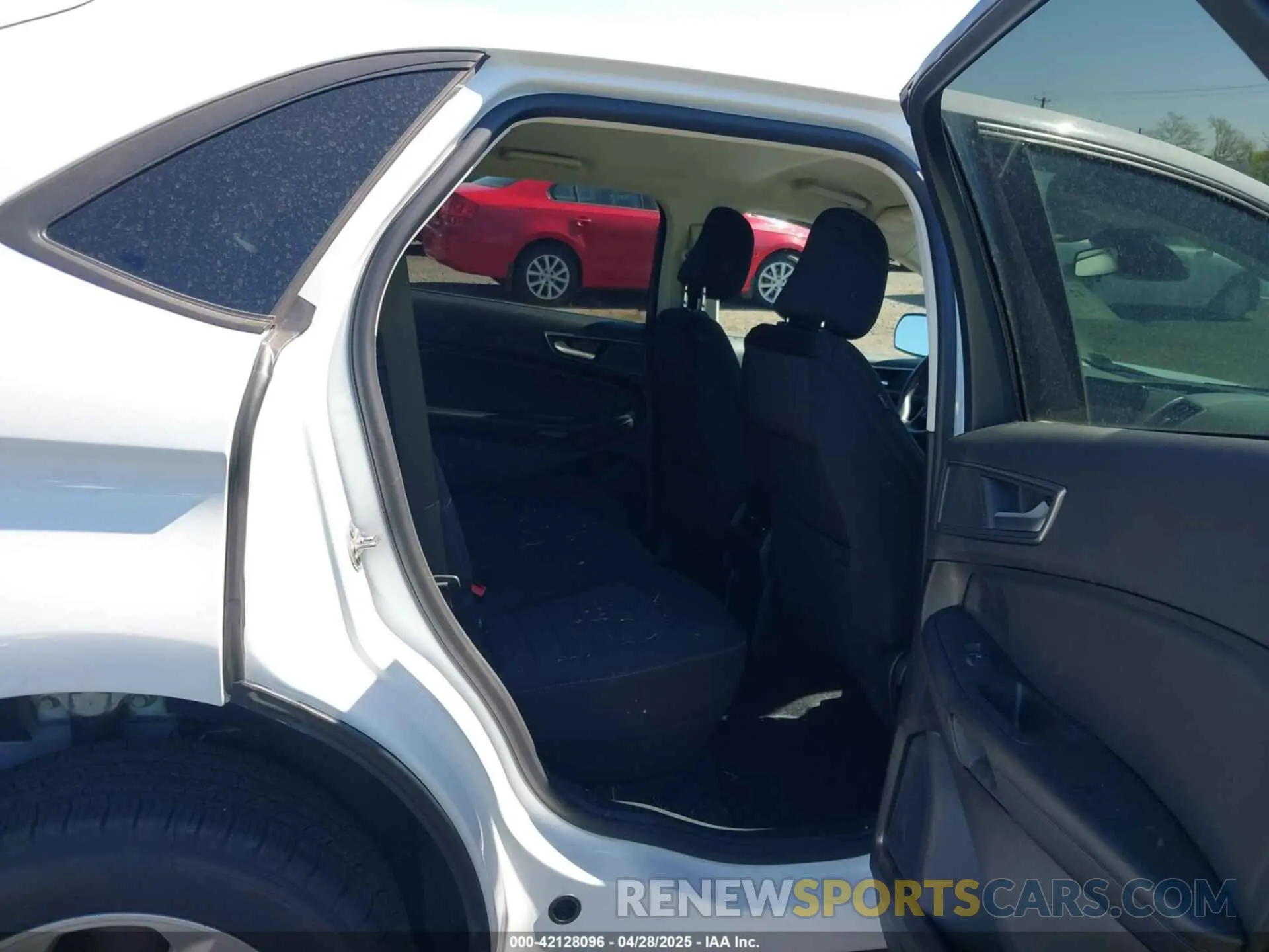 8 Photograph of a damaged car 2FMPK4G90RBB24765 FORD EDGE 2024