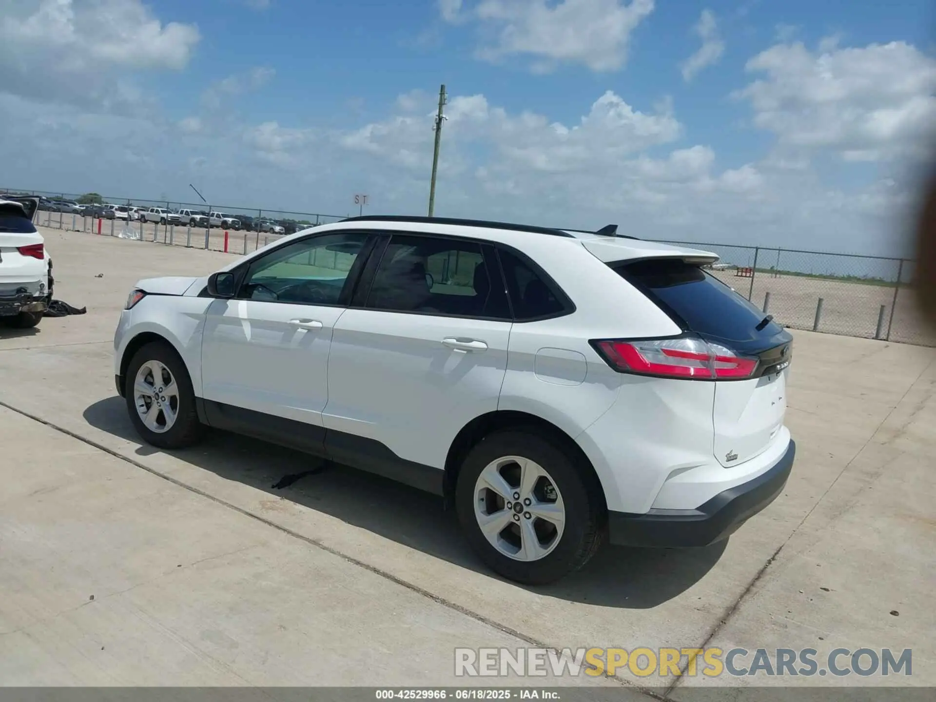 3 Photograph of a damaged car 2FMPK4G91RBB26976 FORD EDGE 2024