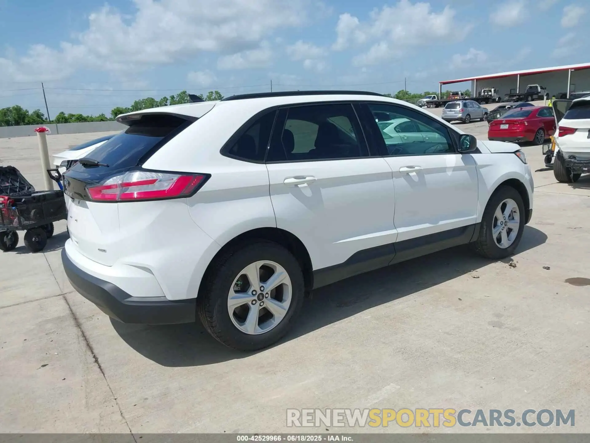 4 Photograph of a damaged car 2FMPK4G91RBB26976 FORD EDGE 2024