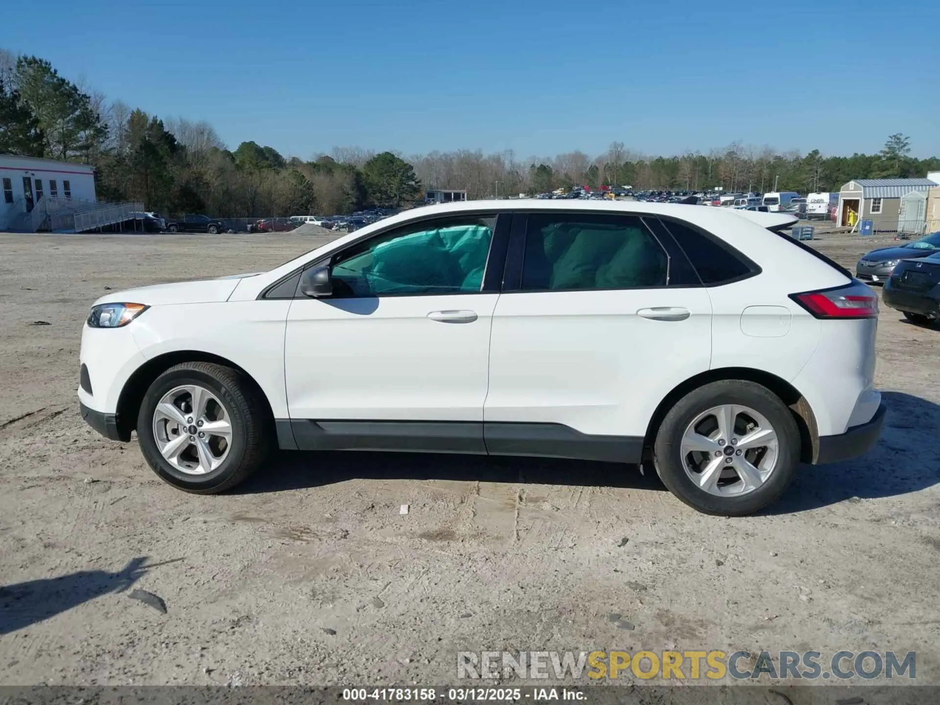 15 Photograph of a damaged car 2FMPK4G92RBA47784 FORD EDGE 2024