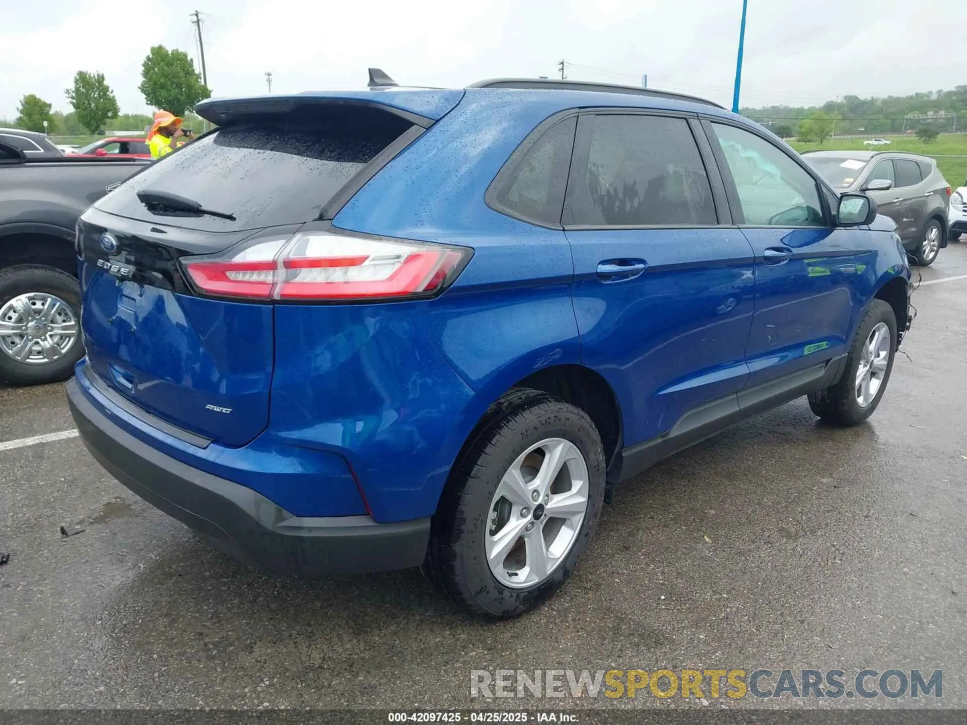 4 Photograph of a damaged car 2FMPK4G93RBA72662 FORD EDGE 2024