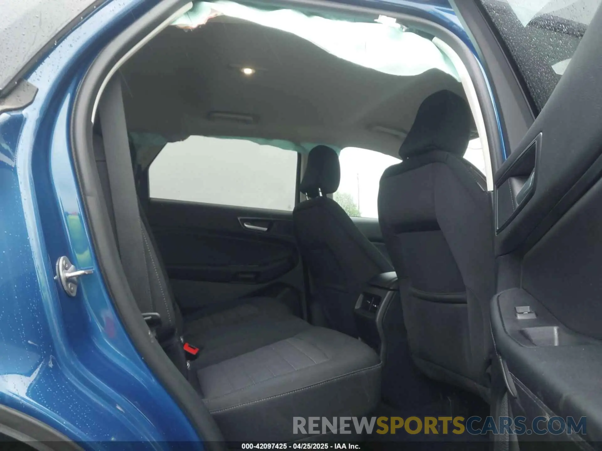 8 Photograph of a damaged car 2FMPK4G93RBA72662 FORD EDGE 2024