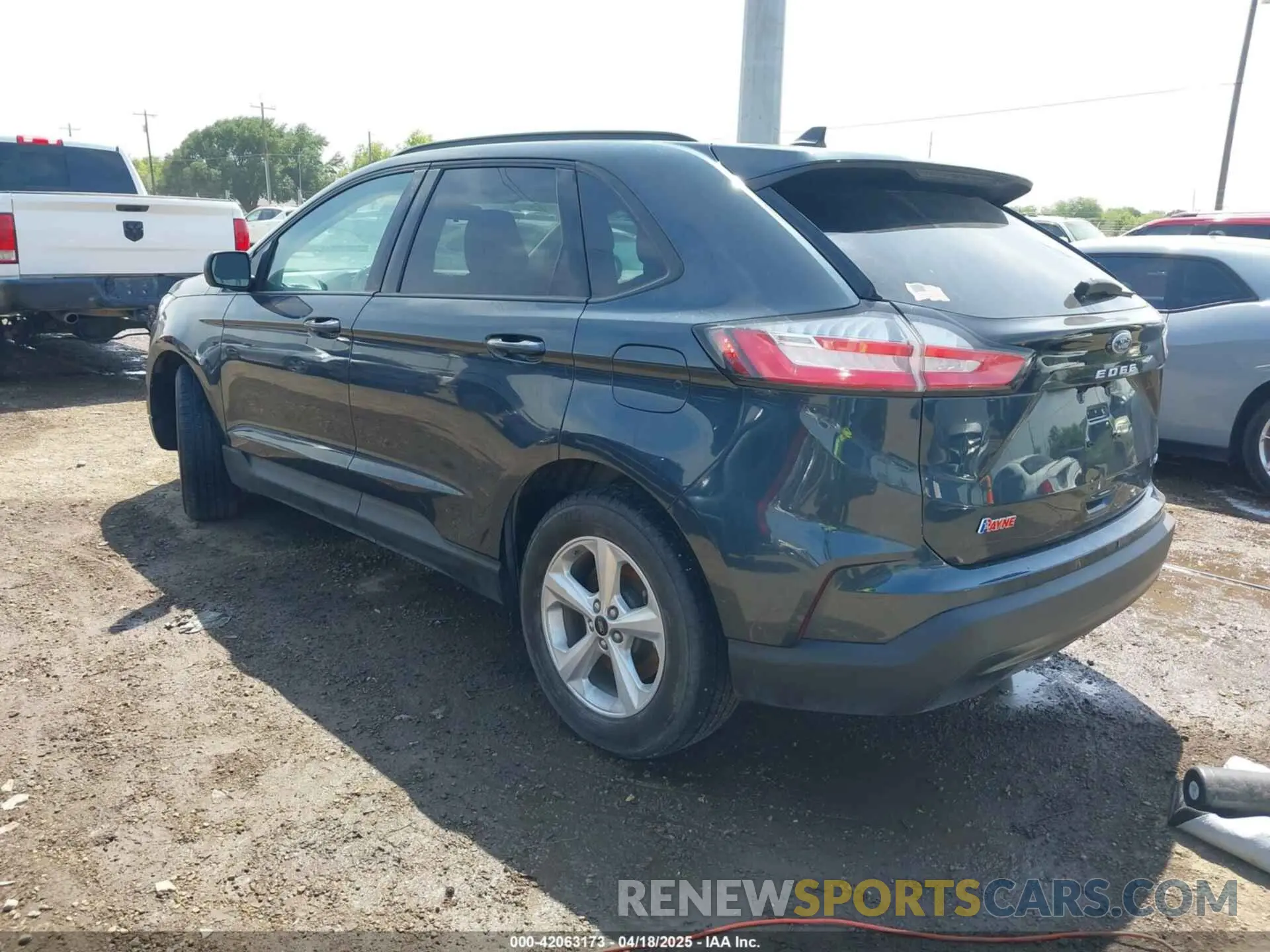 3 Photograph of a damaged car 2FMPK4G94RBA55904 FORD EDGE 2024