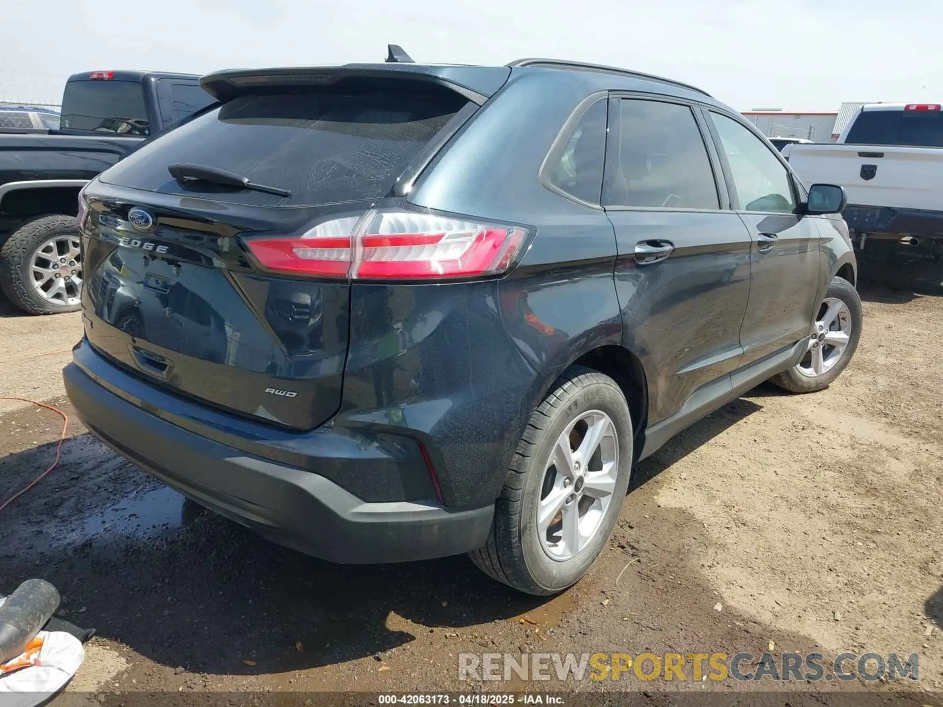 4 Photograph of a damaged car 2FMPK4G94RBA55904 FORD EDGE 2024