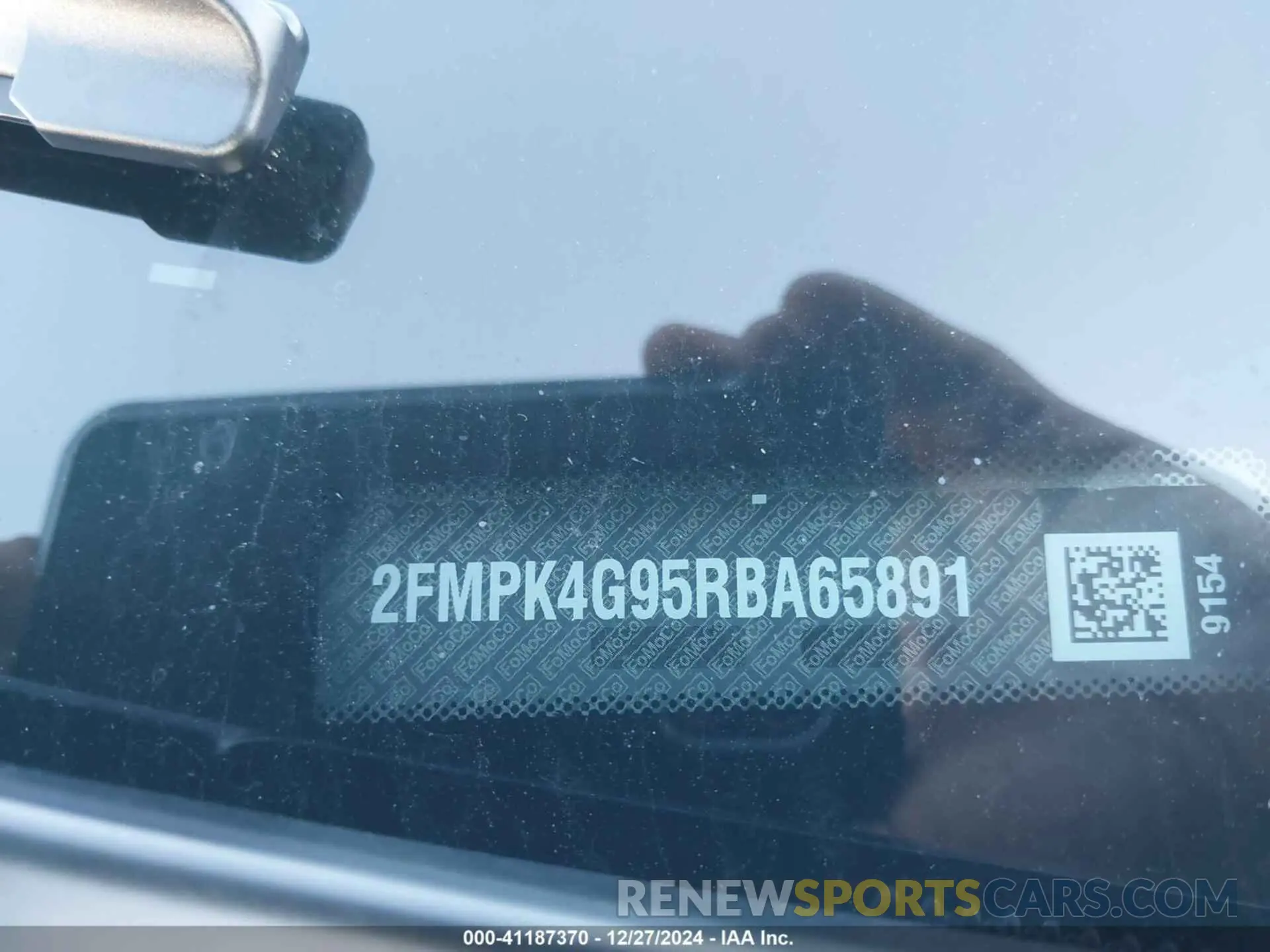 19 Photograph of a damaged car 2FMPK4G95RBA65891 FORD EDGE 2024