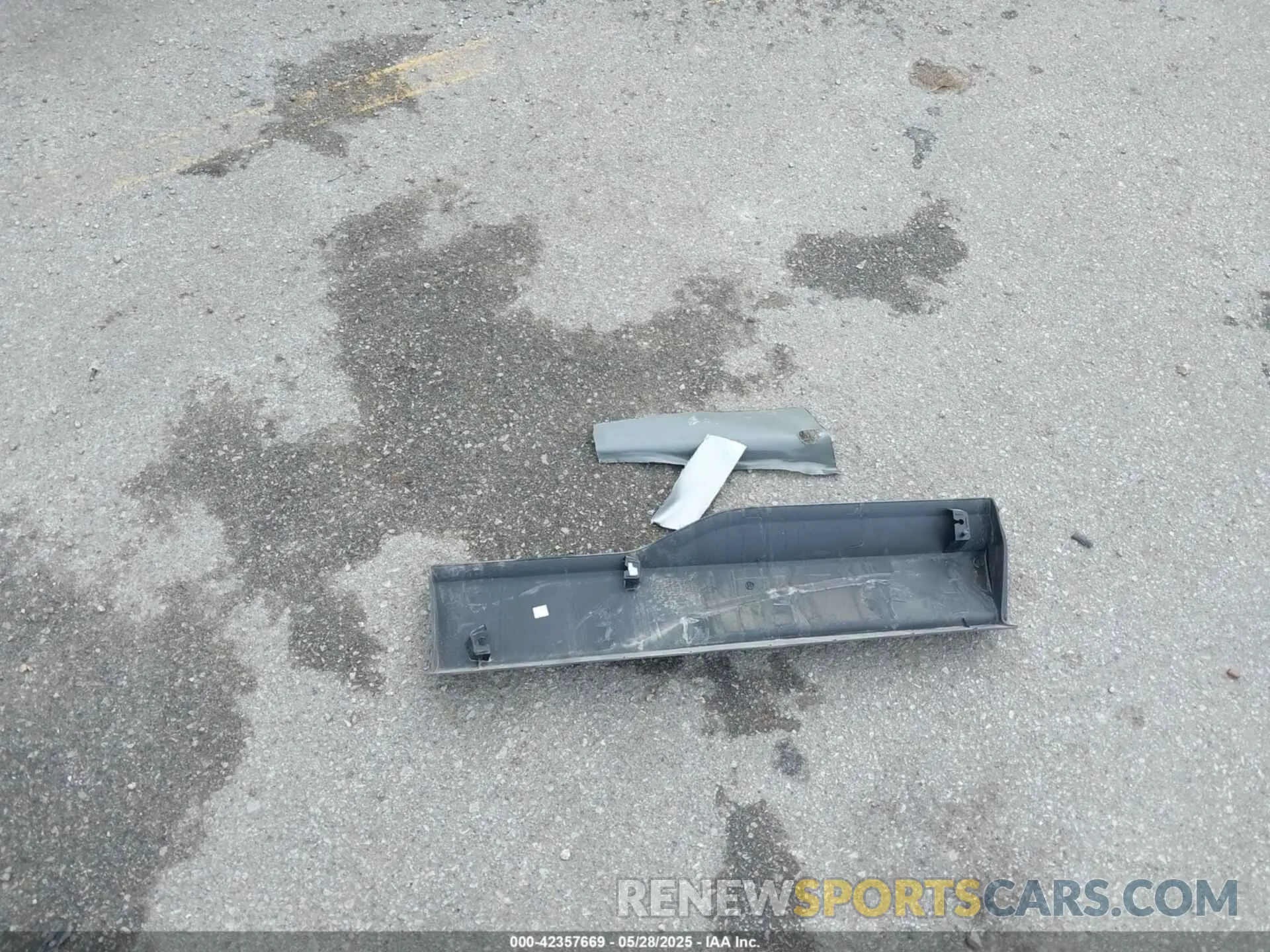 12 Photograph of a damaged car 2FMPK4G97RBB21491 FORD EDGE 2024