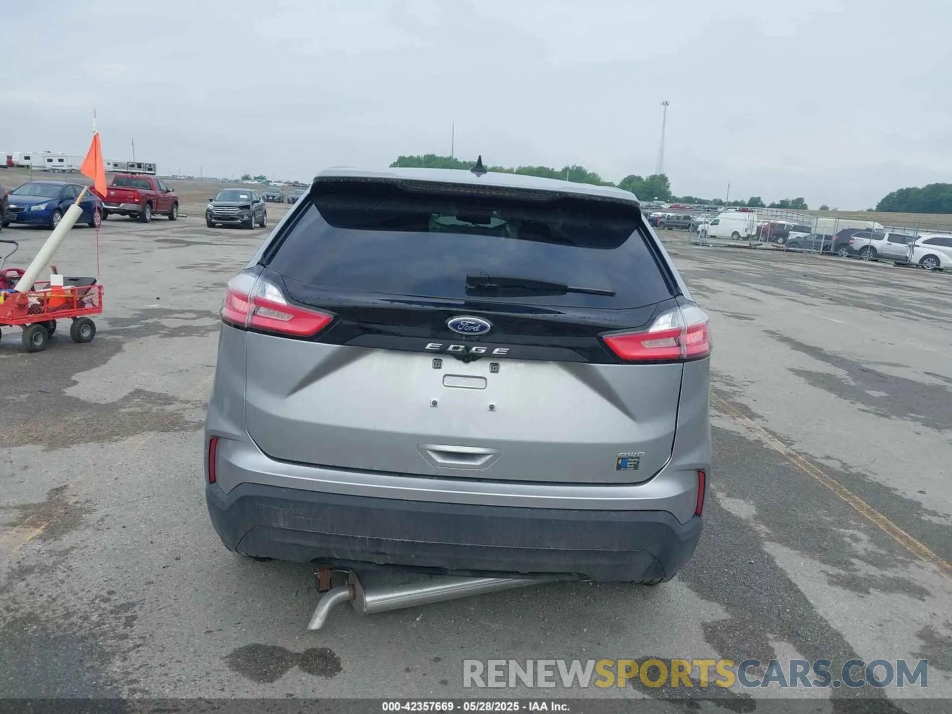 17 Photograph of a damaged car 2FMPK4G97RBB21491 FORD EDGE 2024