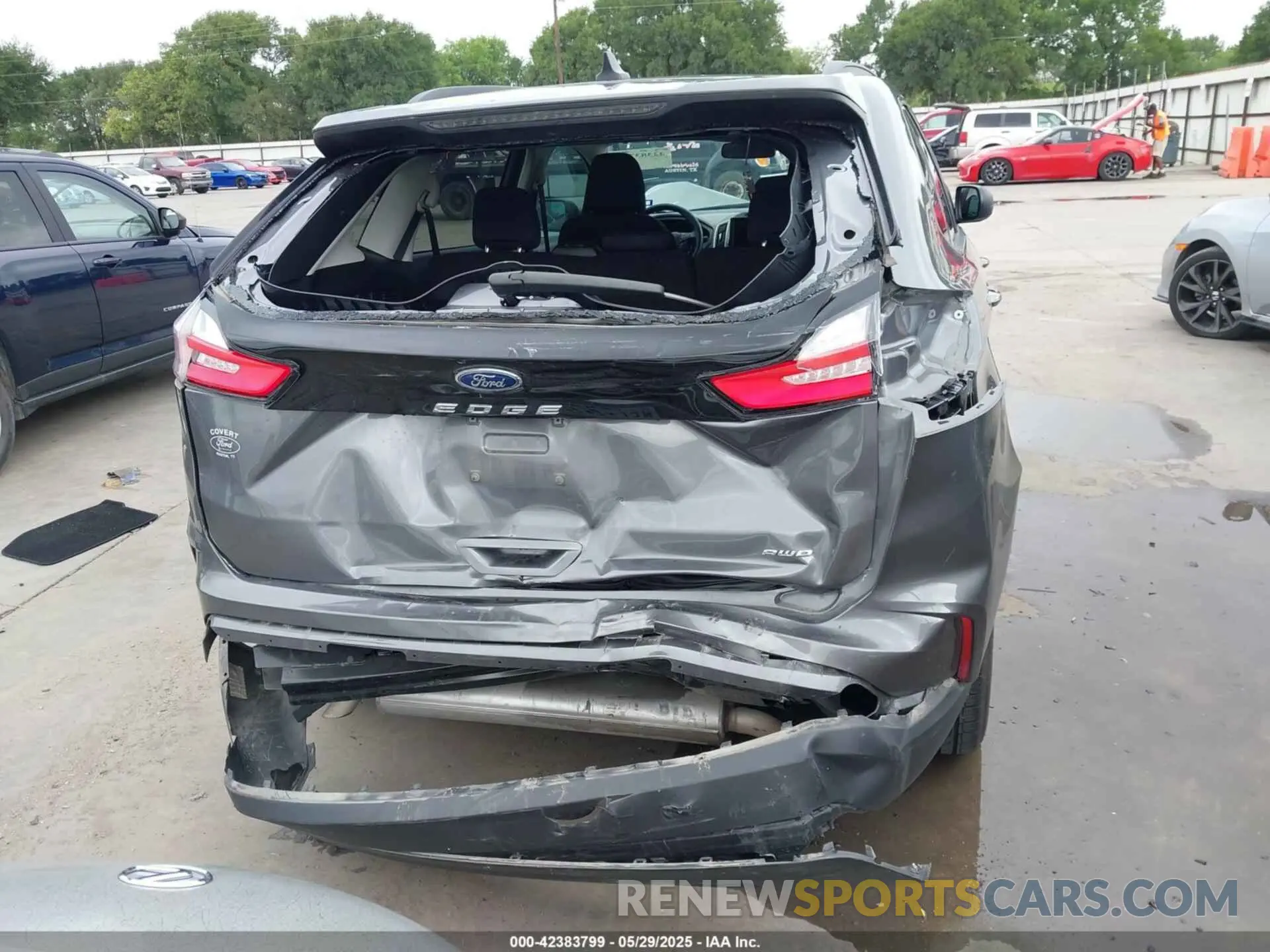 16 Photograph of a damaged car 2FMPK4G98RBA34456 FORD EDGE 2024
