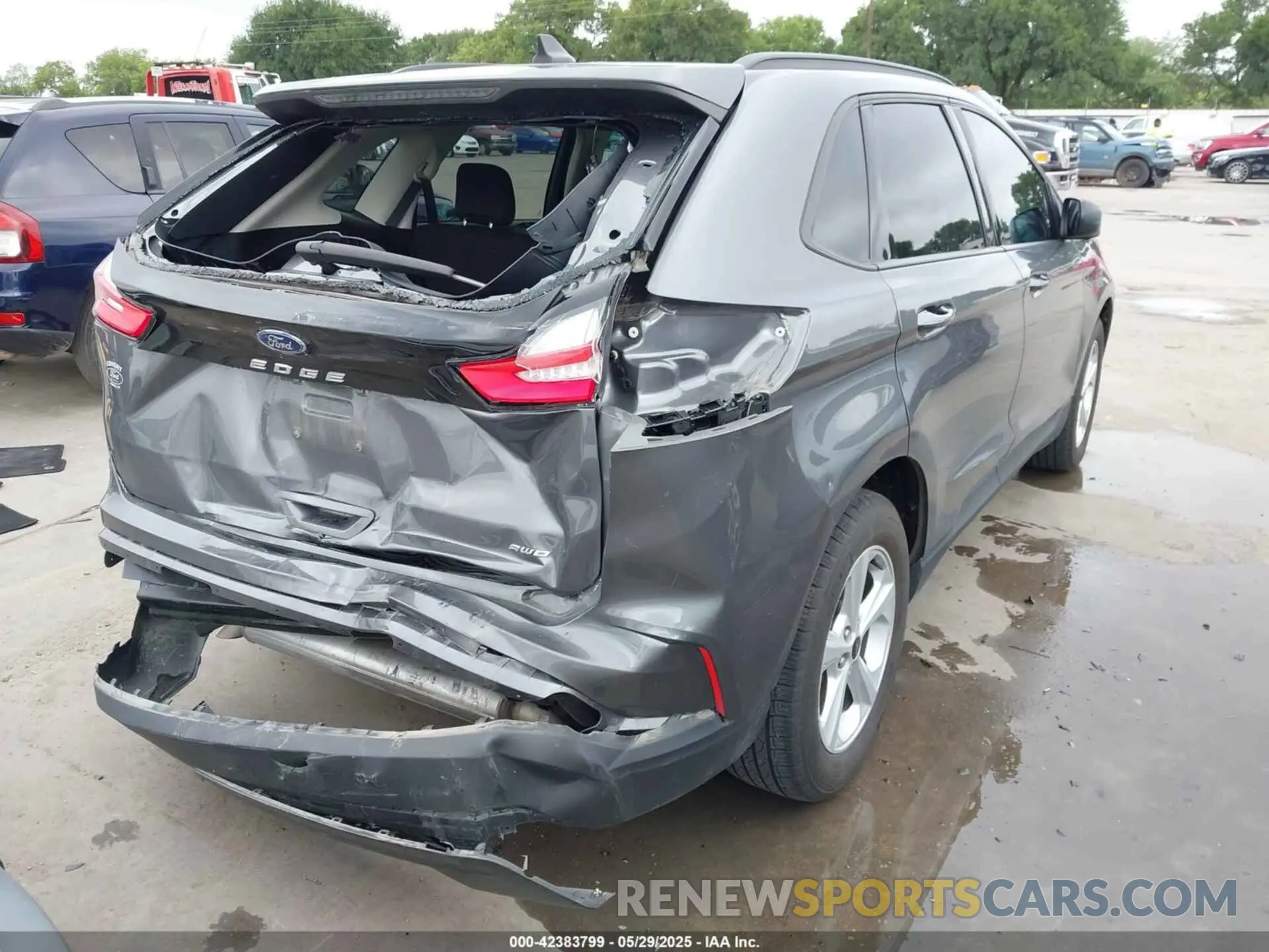 4 Photograph of a damaged car 2FMPK4G98RBA34456 FORD EDGE 2024