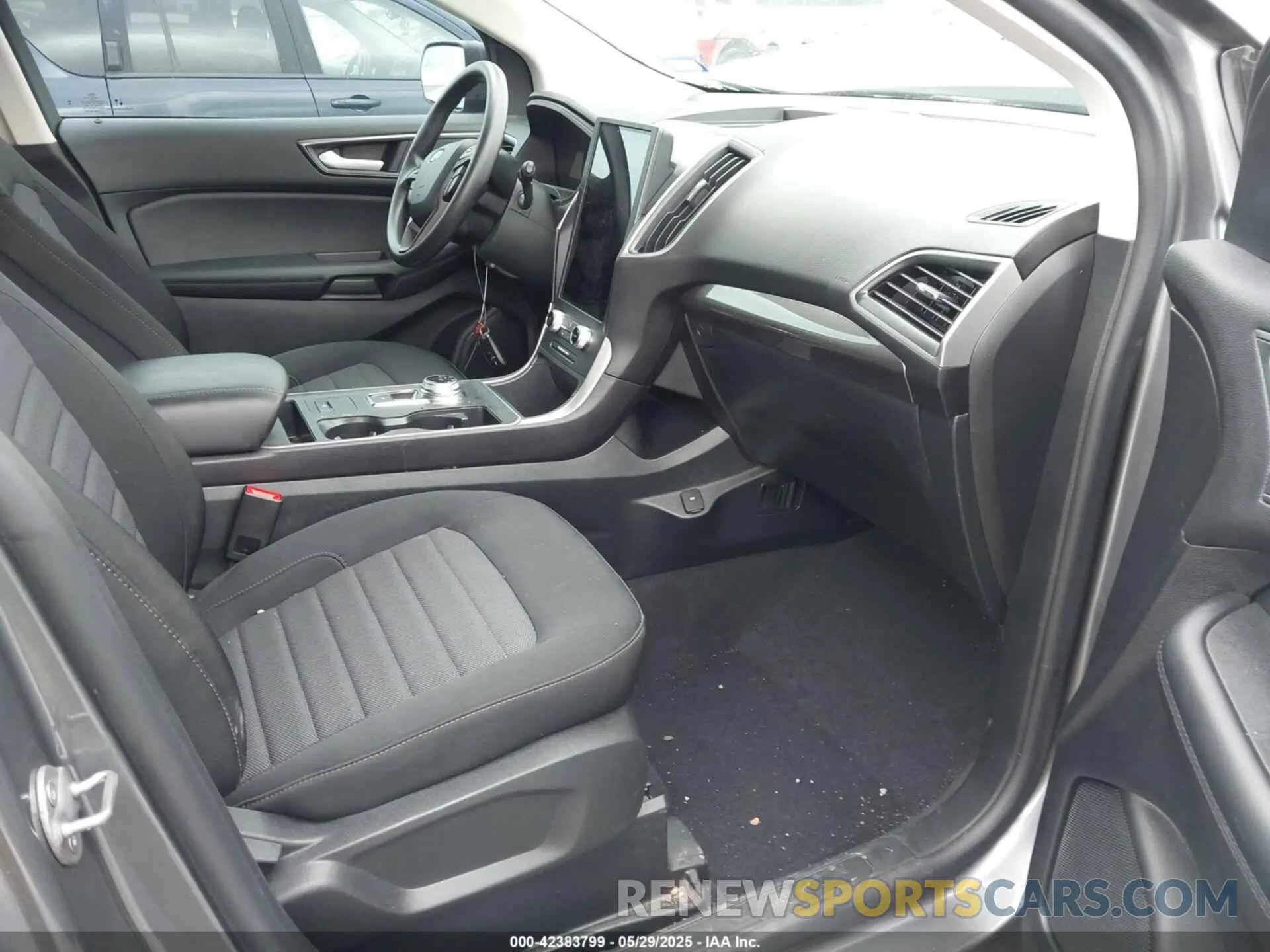 5 Photograph of a damaged car 2FMPK4G98RBA34456 FORD EDGE 2024