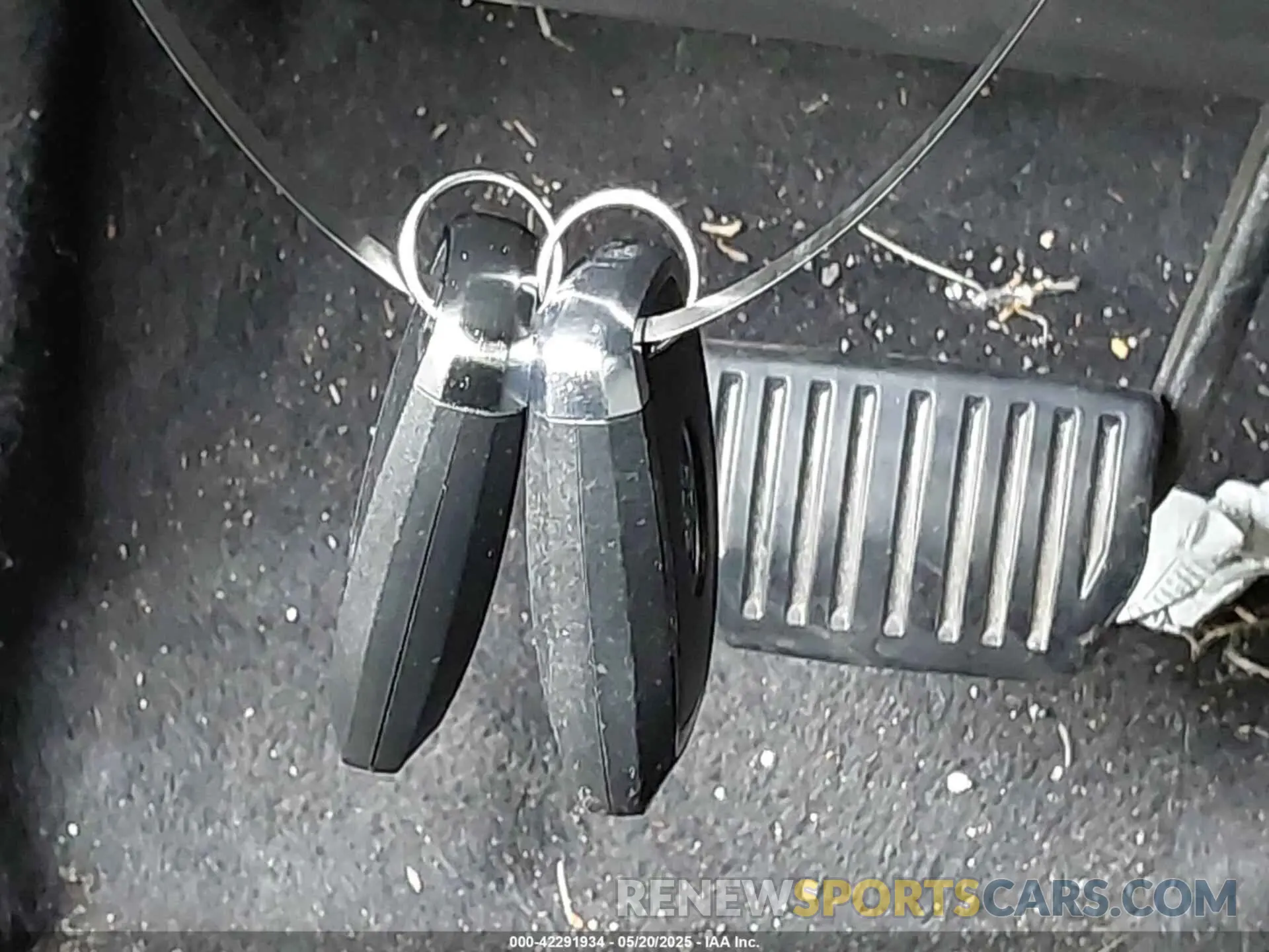 11 Photograph of a damaged car 2FMPK4G99RBA24809 FORD EDGE 2024