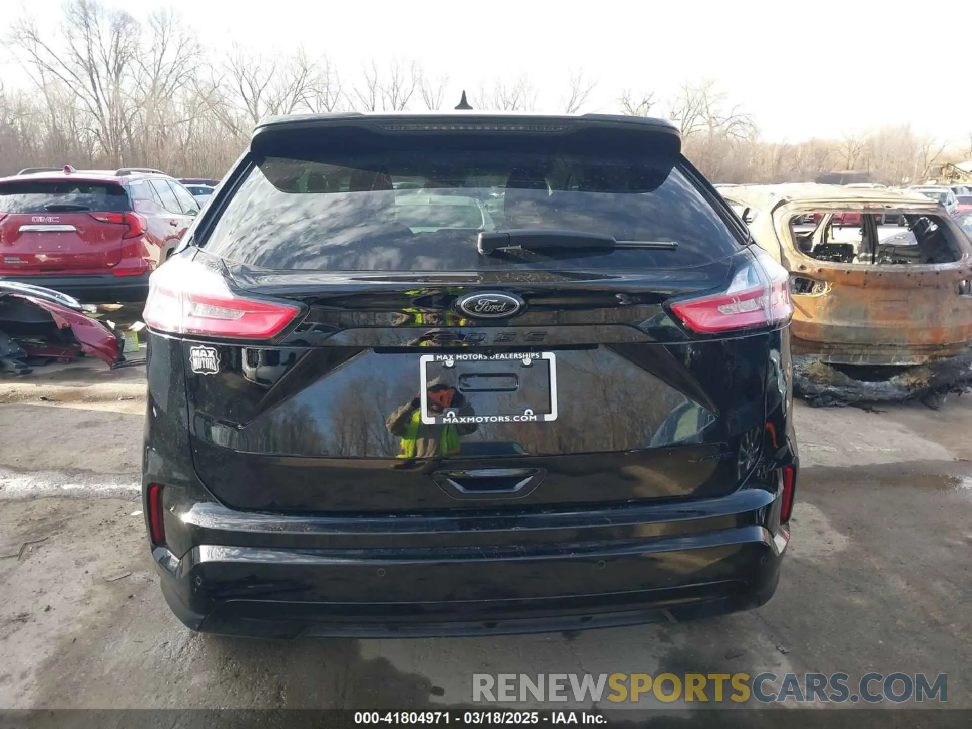 16 Photograph of a damaged car 2FMPK4G9XRBB22229 FORD EDGE 2024