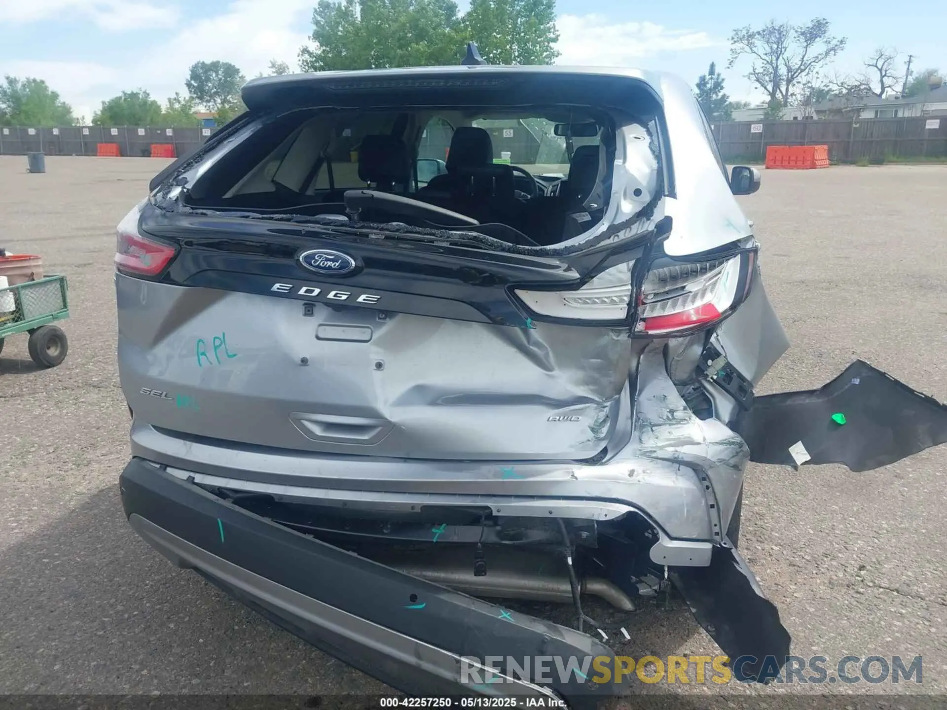 16 Photograph of a damaged car 2FMPK4J90RBA48652 FORD EDGE 2024
