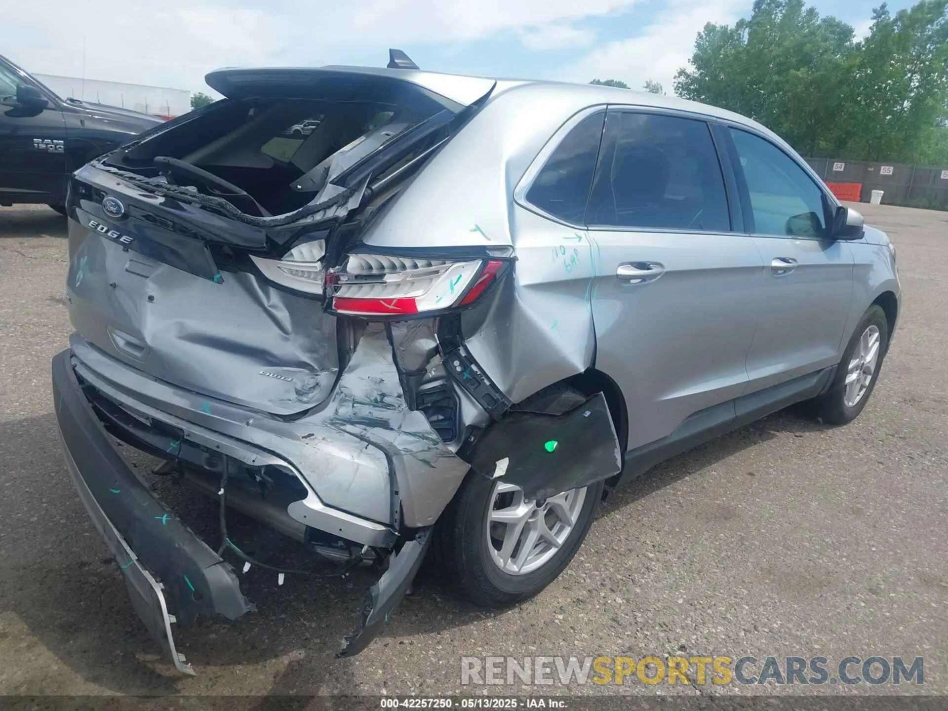 4 Photograph of a damaged car 2FMPK4J90RBA48652 FORD EDGE 2024