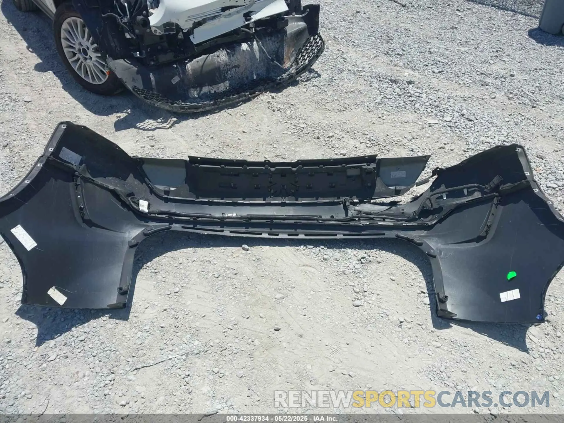 12 Photograph of a damaged car 2FMPK4J90RBA51082 FORD EDGE 2024