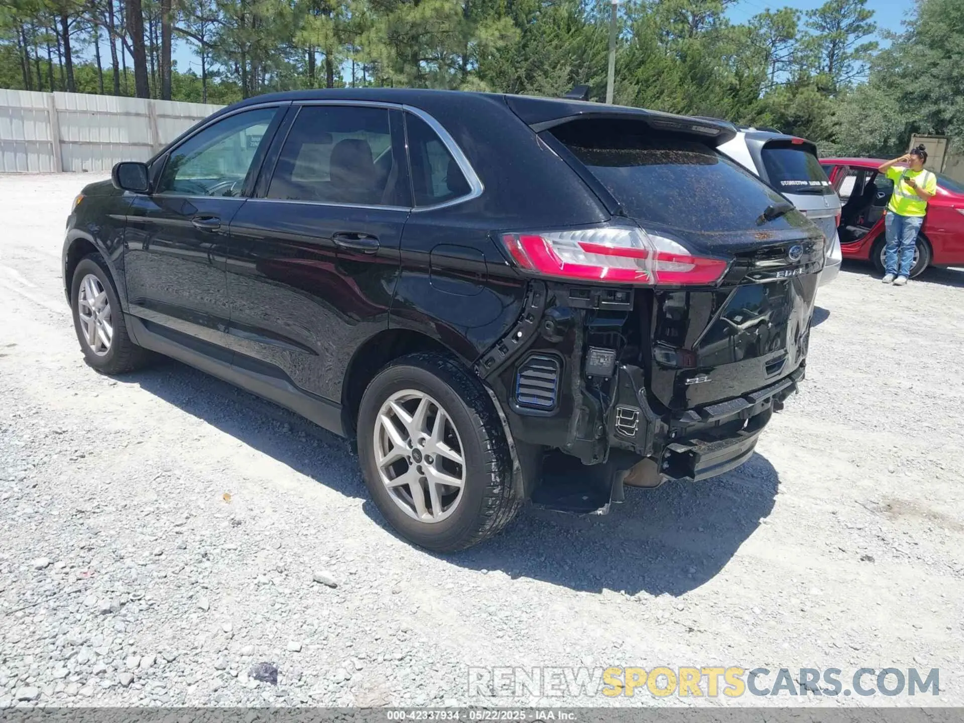 3 Photograph of a damaged car 2FMPK4J90RBA51082 FORD EDGE 2024