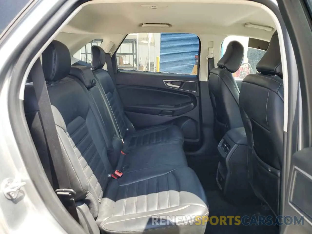 11 Photograph of a damaged car 2FMPK4J90RBA70442 FORD EDGE 2024