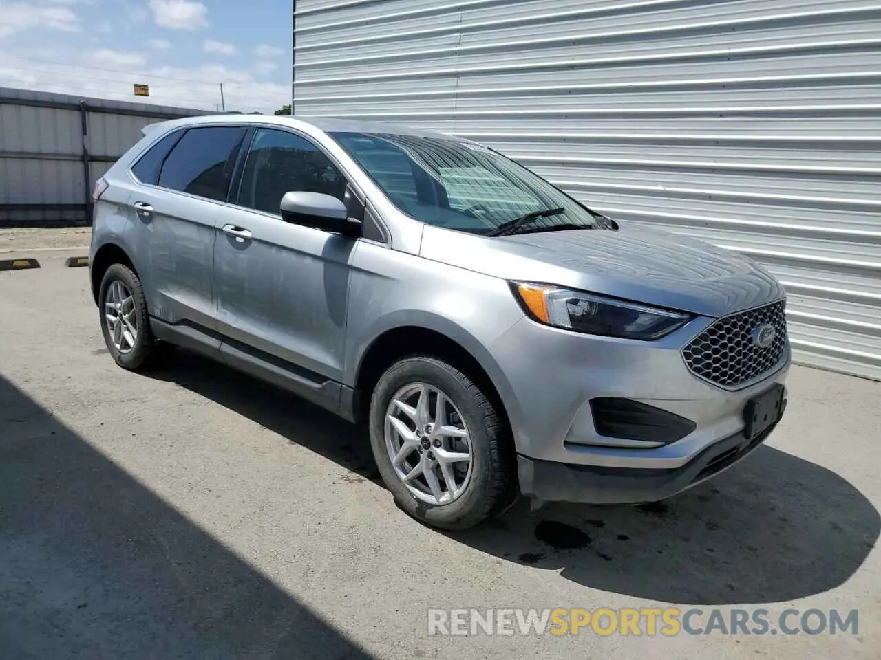 4 Photograph of a damaged car 2FMPK4J90RBA70442 FORD EDGE 2024