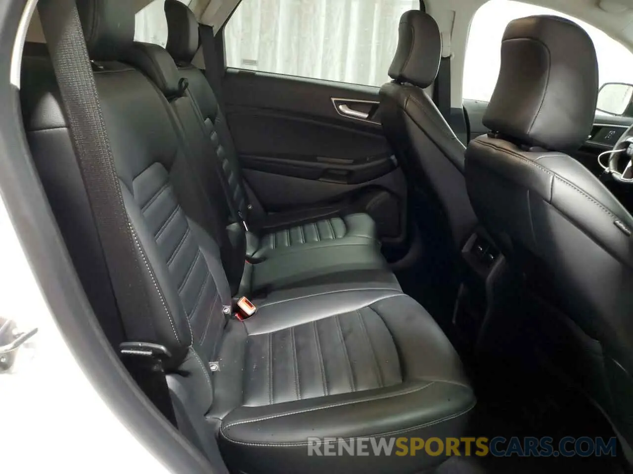 11 Photograph of a damaged car 2FMPK4J90RBA77620 FORD EDGE 2024
