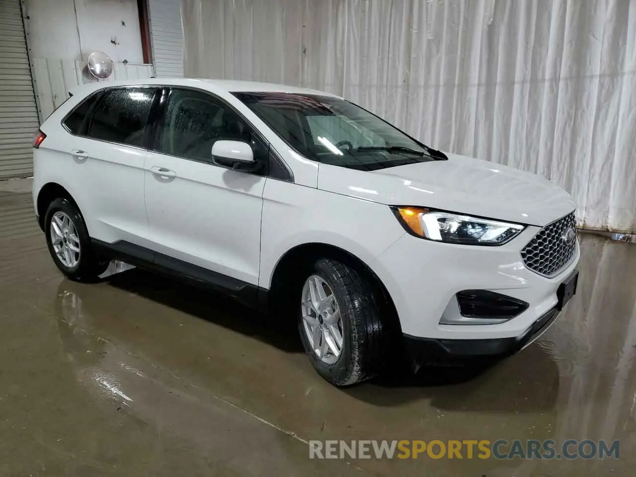 4 Photograph of a damaged car 2FMPK4J90RBA77620 FORD EDGE 2024