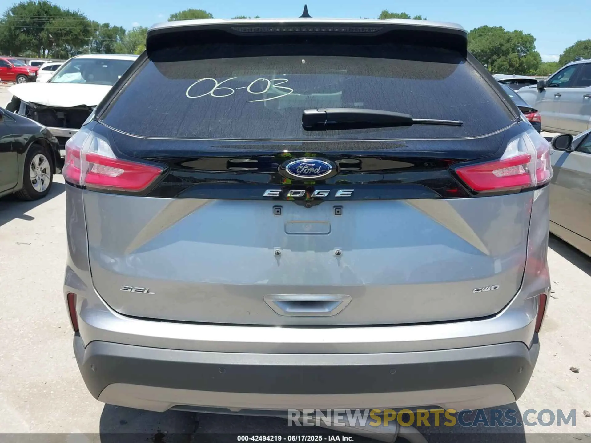15 Photograph of a damaged car 2FMPK4J90RBA77925 FORD EDGE 2024