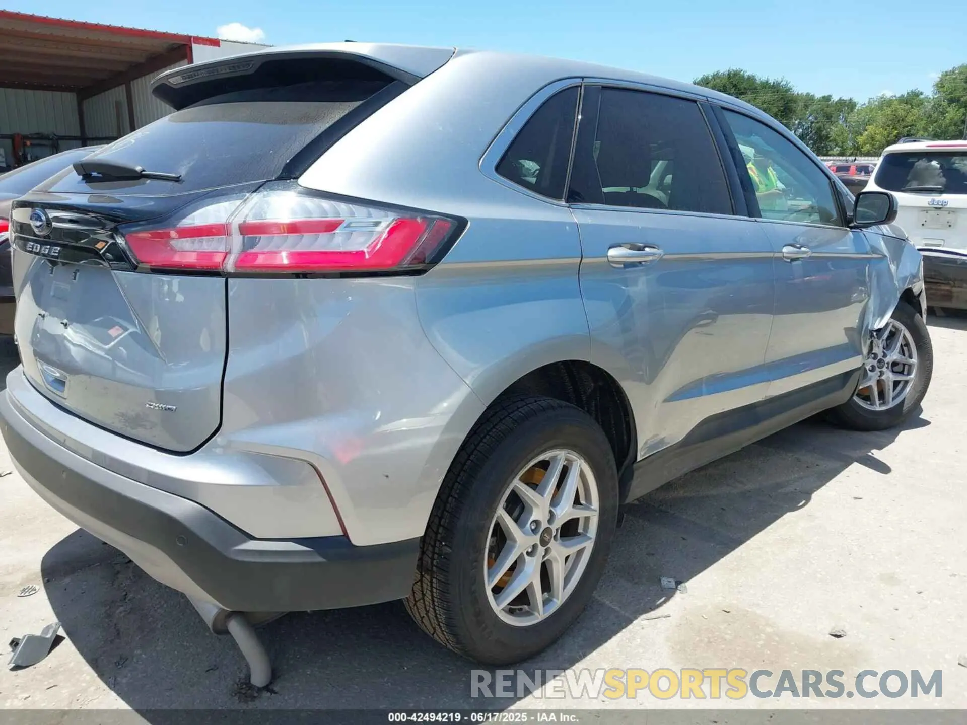 4 Photograph of a damaged car 2FMPK4J90RBA77925 FORD EDGE 2024