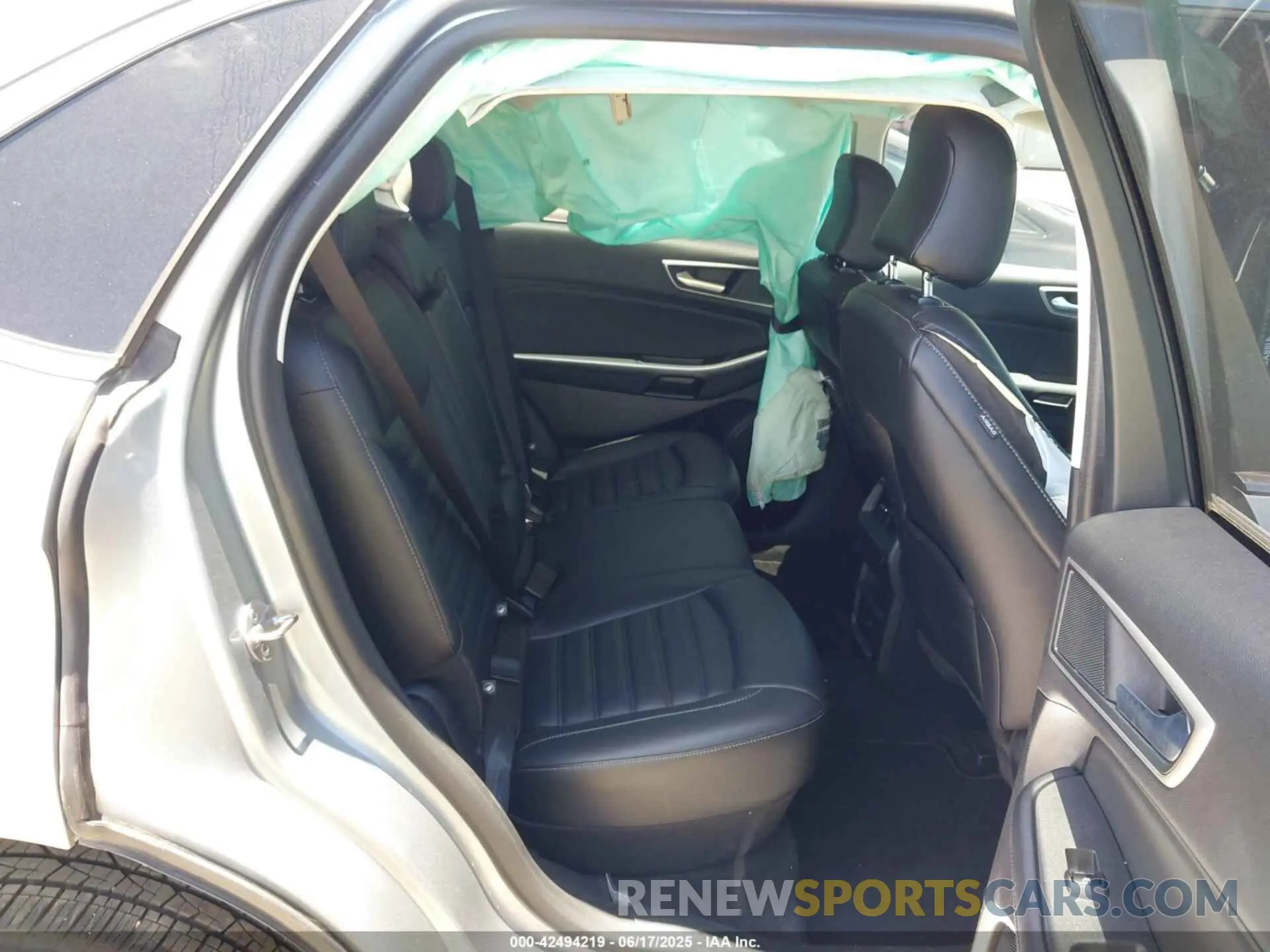 8 Photograph of a damaged car 2FMPK4J90RBA77925 FORD EDGE 2024