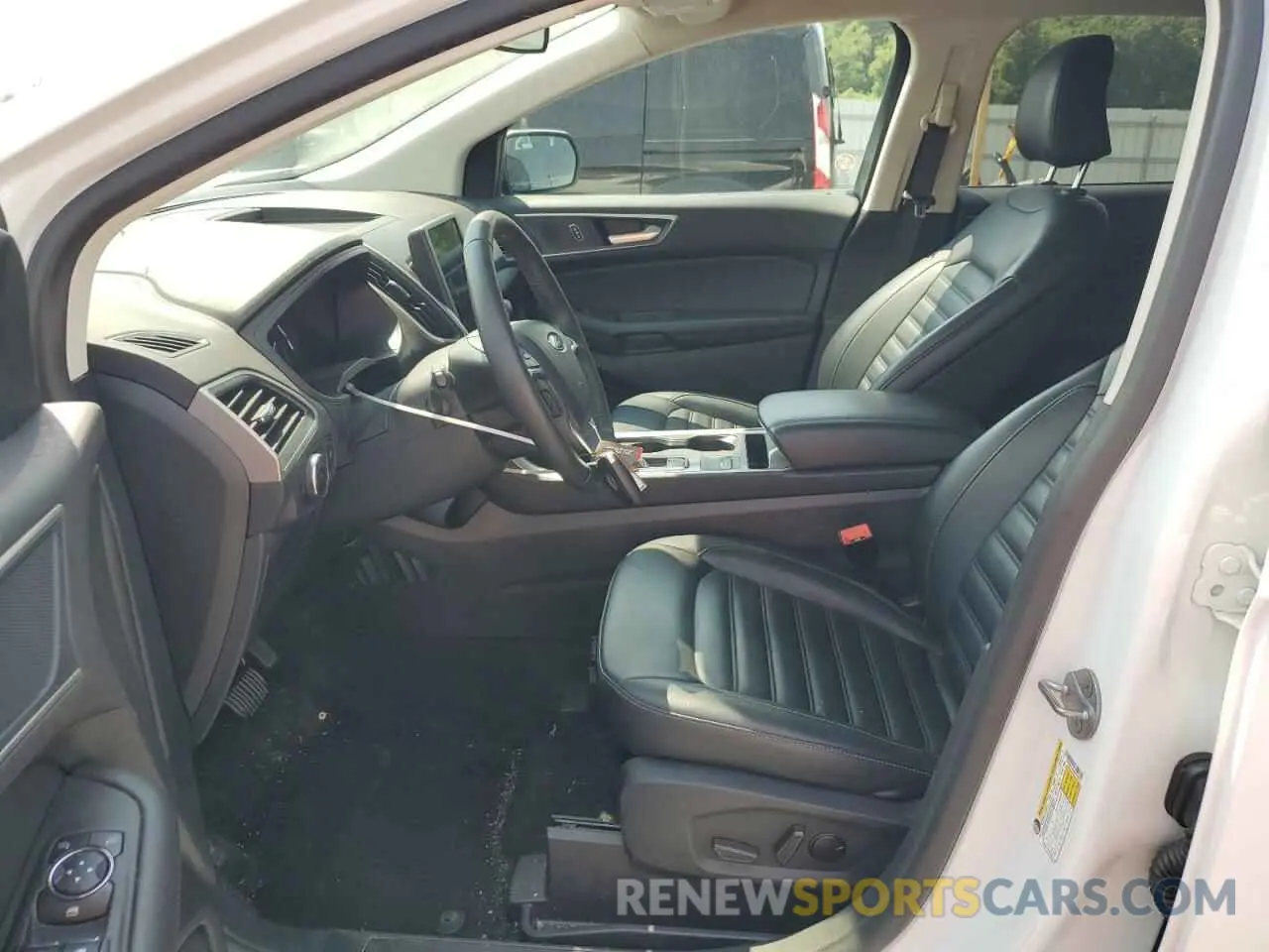 7 Photograph of a damaged car 2FMPK4J90RBA78010 FORD EDGE 2024