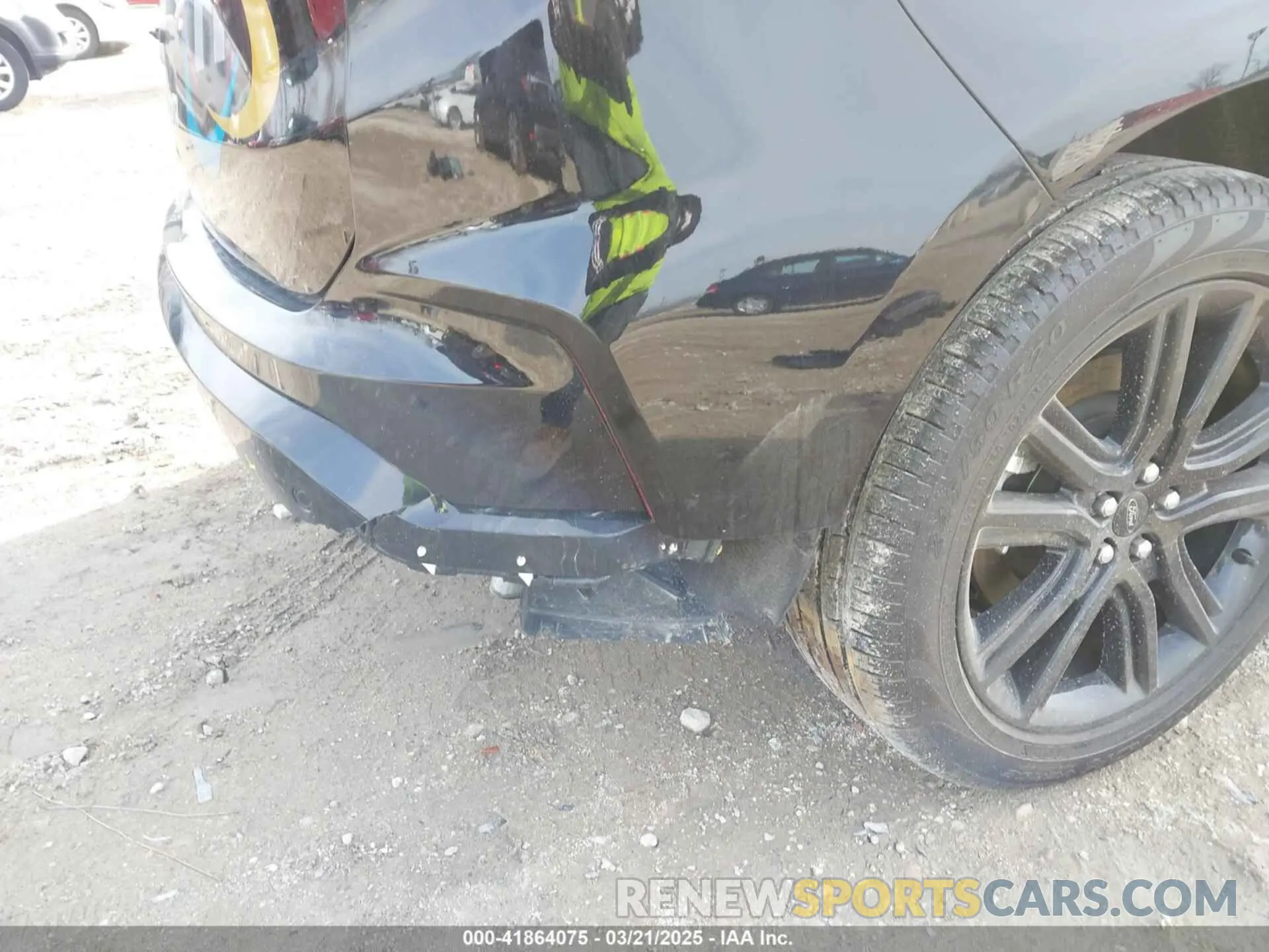 18 Photograph of a damaged car 2FMPK4J91RBA36154 FORD EDGE 2024