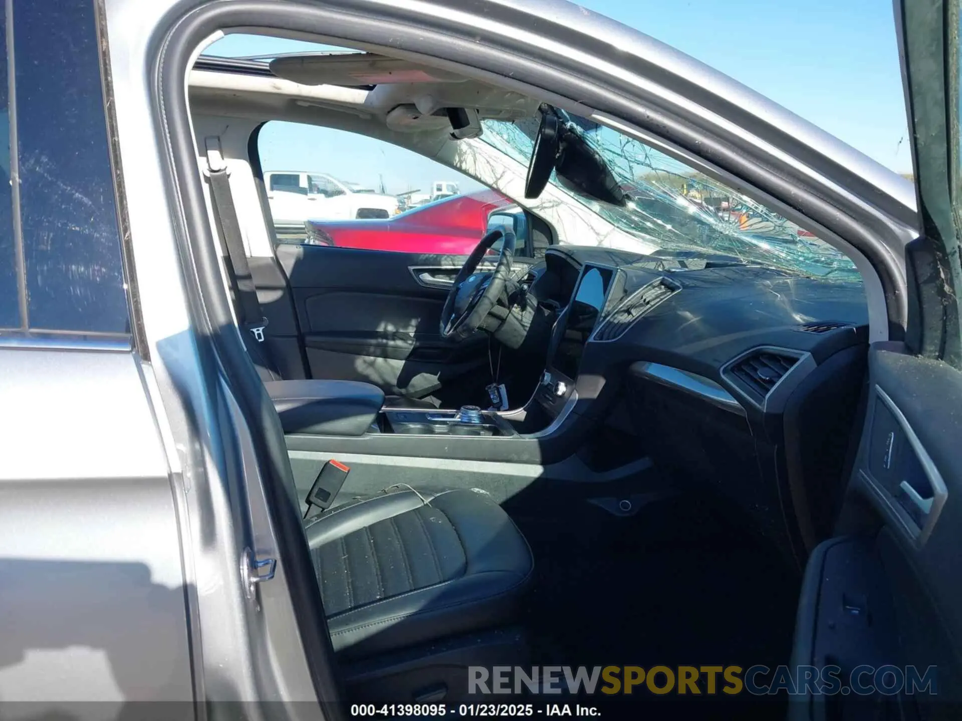 5 Photograph of a damaged car 2FMPK4J91RBA91607 FORD EDGE 2024