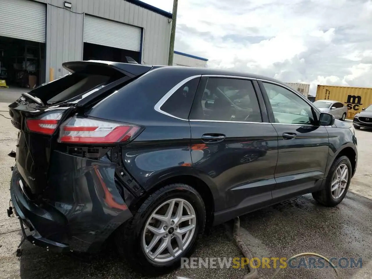 3 Photograph of a damaged car 2FMPK4J91RBA92790 FORD EDGE 2024