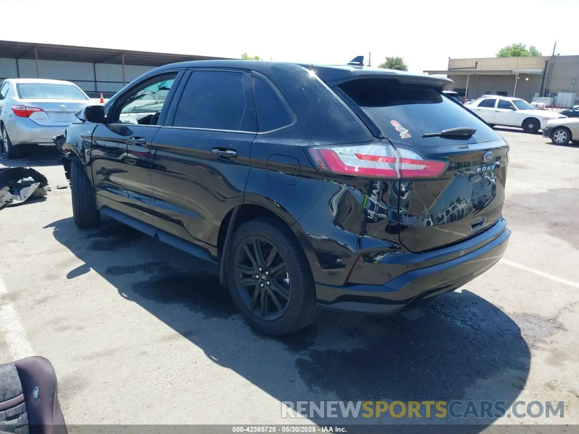 3 Photograph of a damaged car 2FMPK4J91RBB24203 FORD EDGE 2024