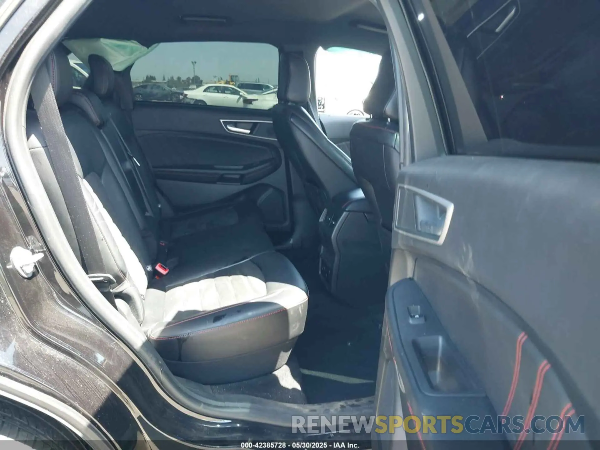 8 Photograph of a damaged car 2FMPK4J91RBB24203 FORD EDGE 2024