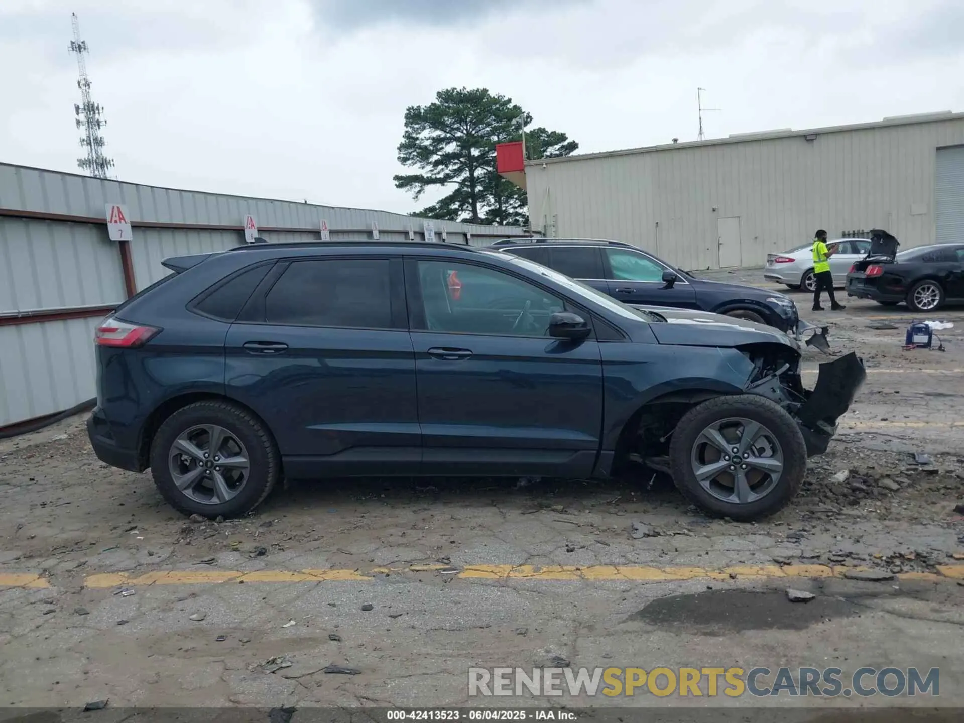 13 Photograph of a damaged car 2FMPK4J92RBA45445 FORD EDGE 2024