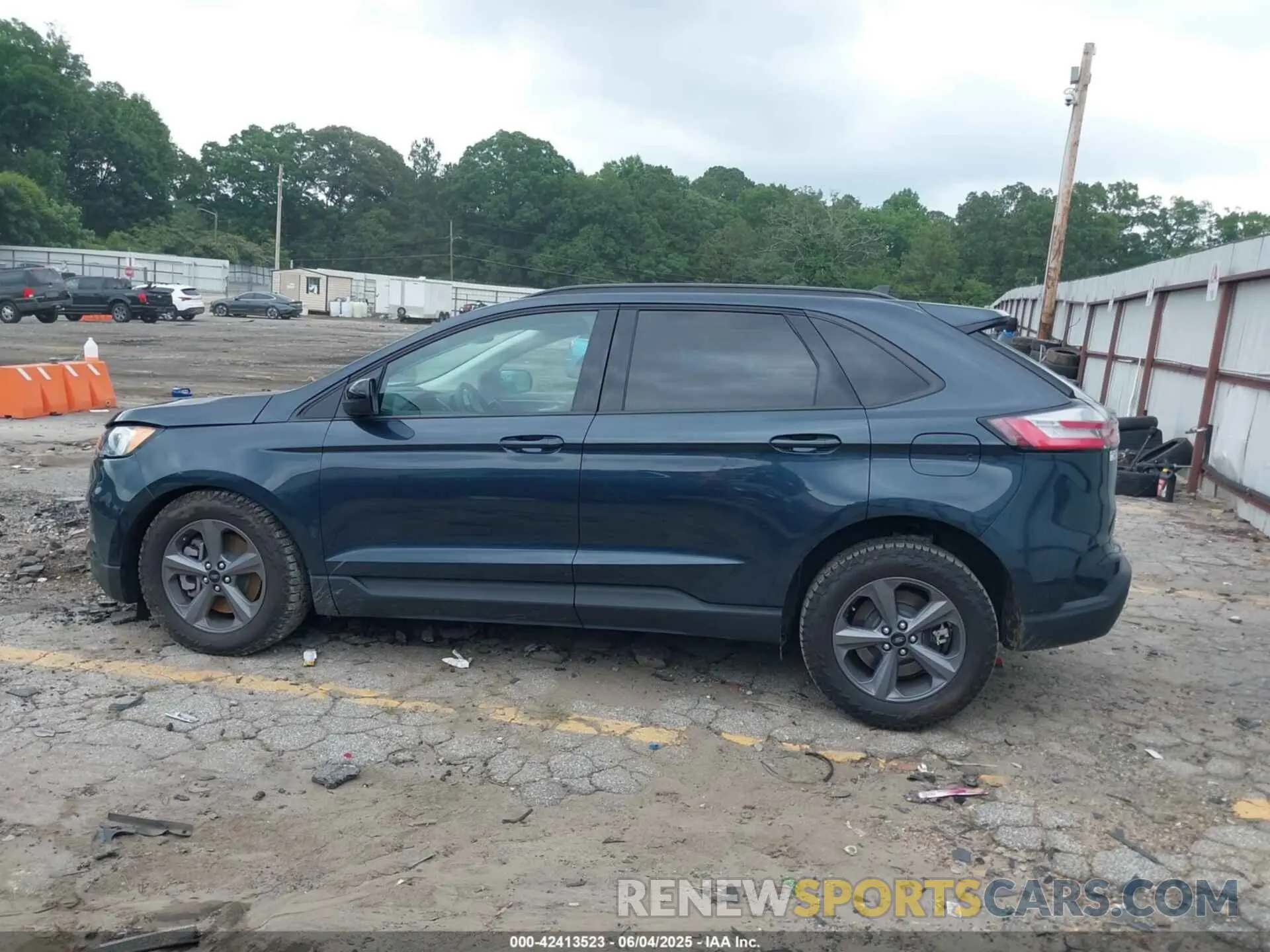 14 Photograph of a damaged car 2FMPK4J92RBA45445 FORD EDGE 2024