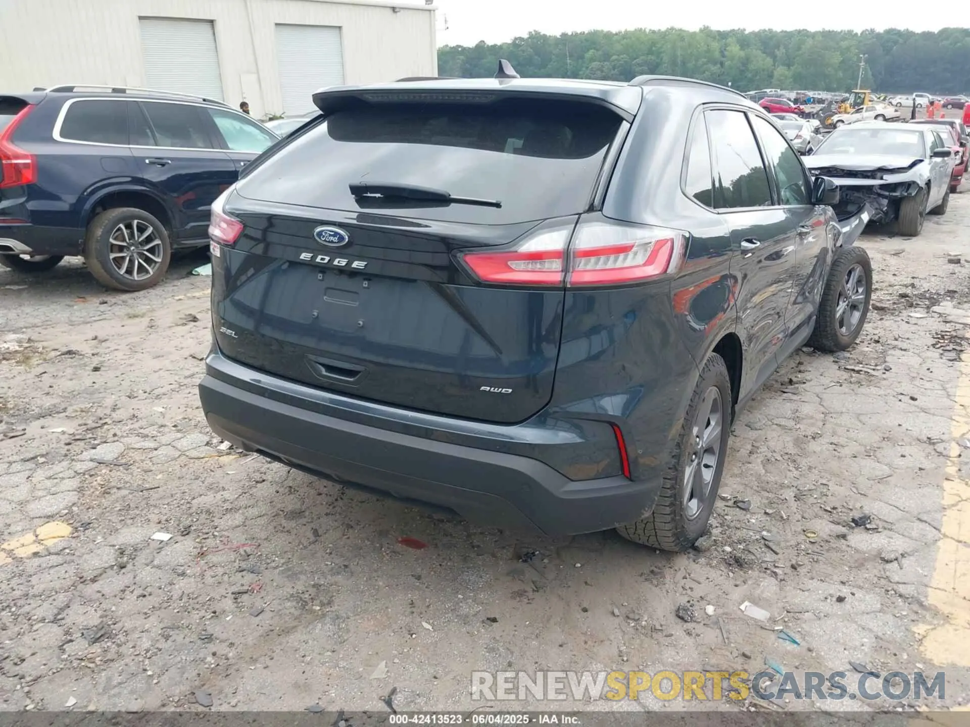 4 Photograph of a damaged car 2FMPK4J92RBA45445 FORD EDGE 2024