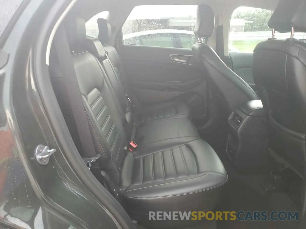 11 Photograph of a damaged car 2FMPK4J92RBA49592 FORD EDGE 2024
